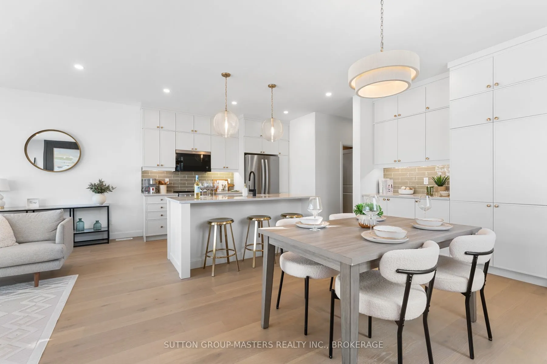 204 Superior Drive