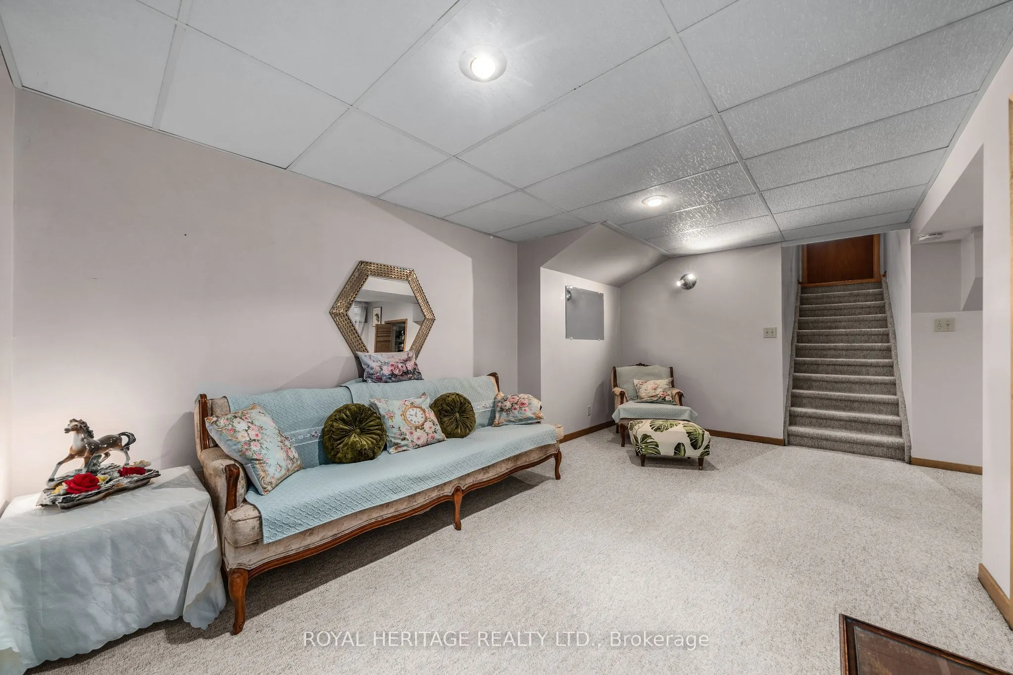 15 Iroquois Avenue