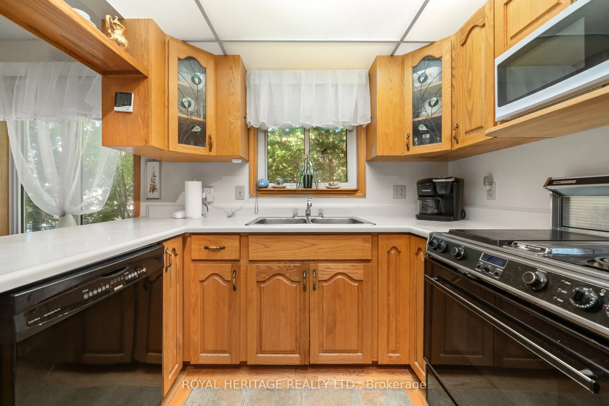 15 Iroquois Avenue
