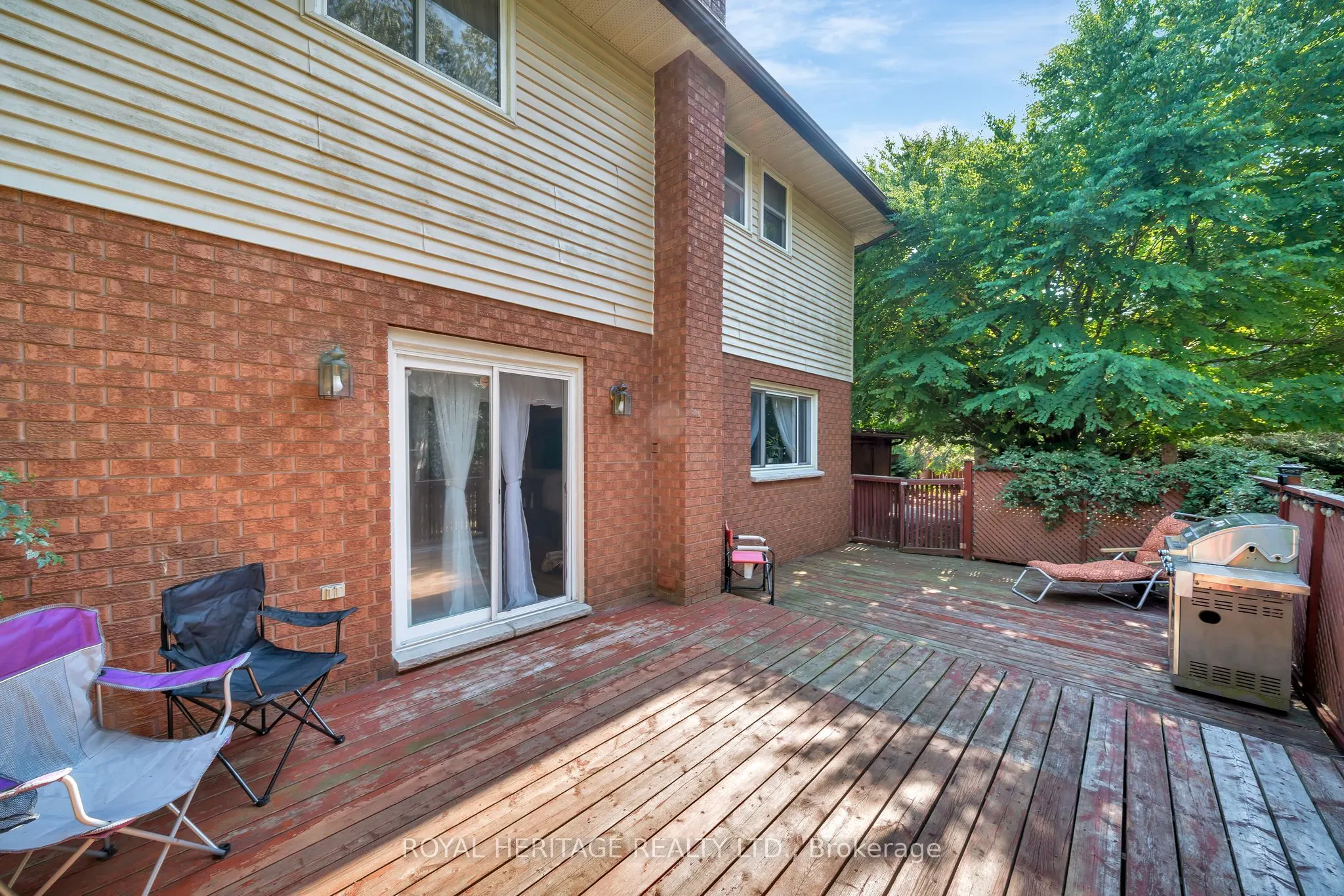 15 Iroquois Avenue