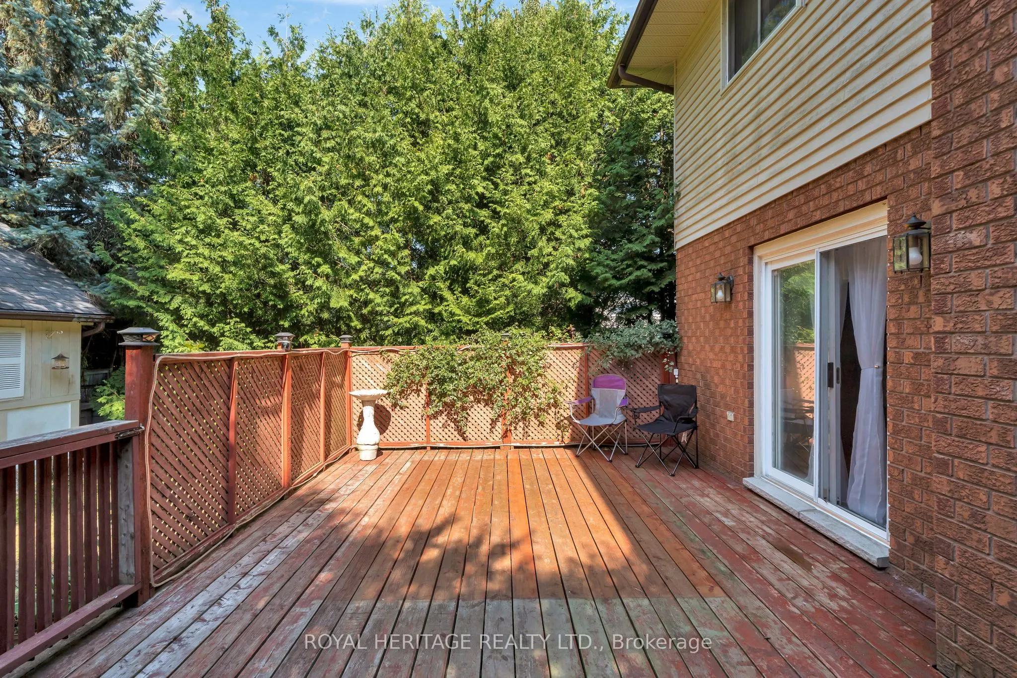15 Iroquois Avenue
