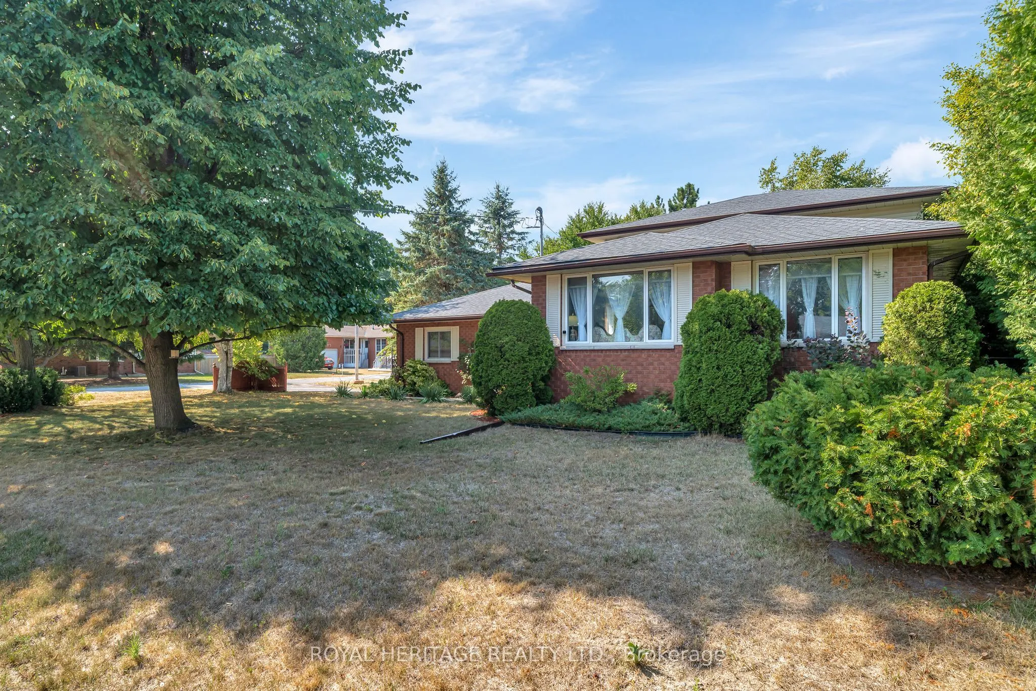 15 Iroquois Avenue