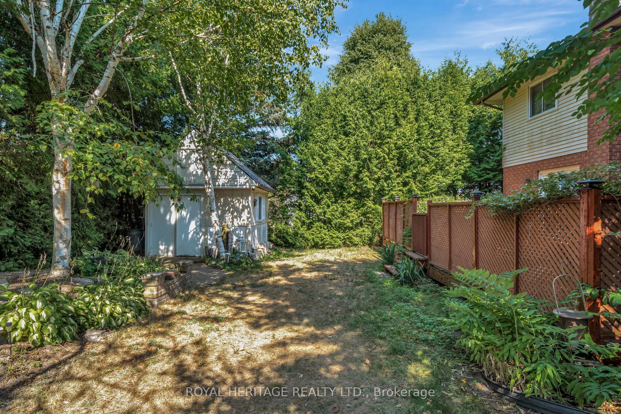 15 Iroquois Avenue