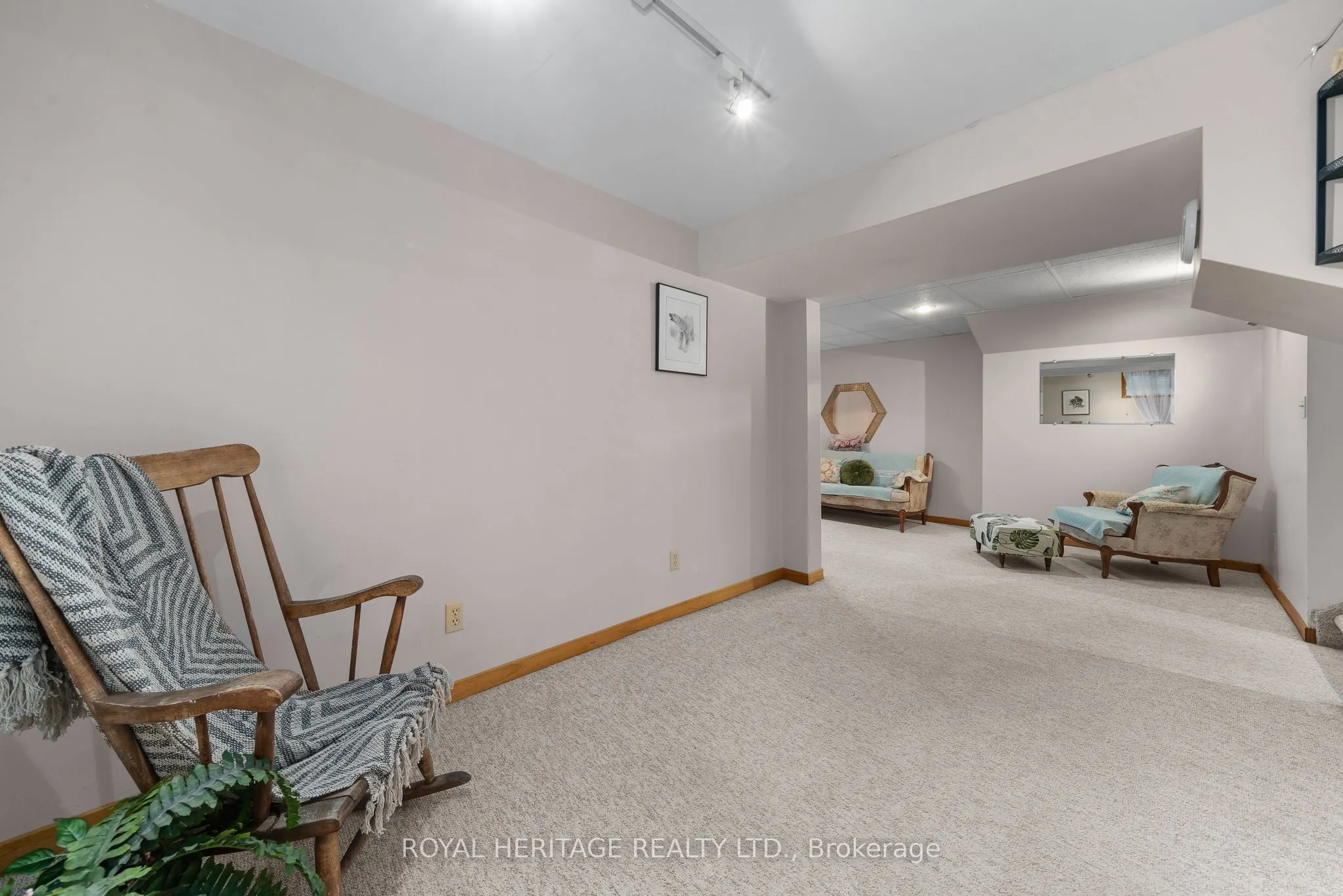 15 Iroquois Avenue