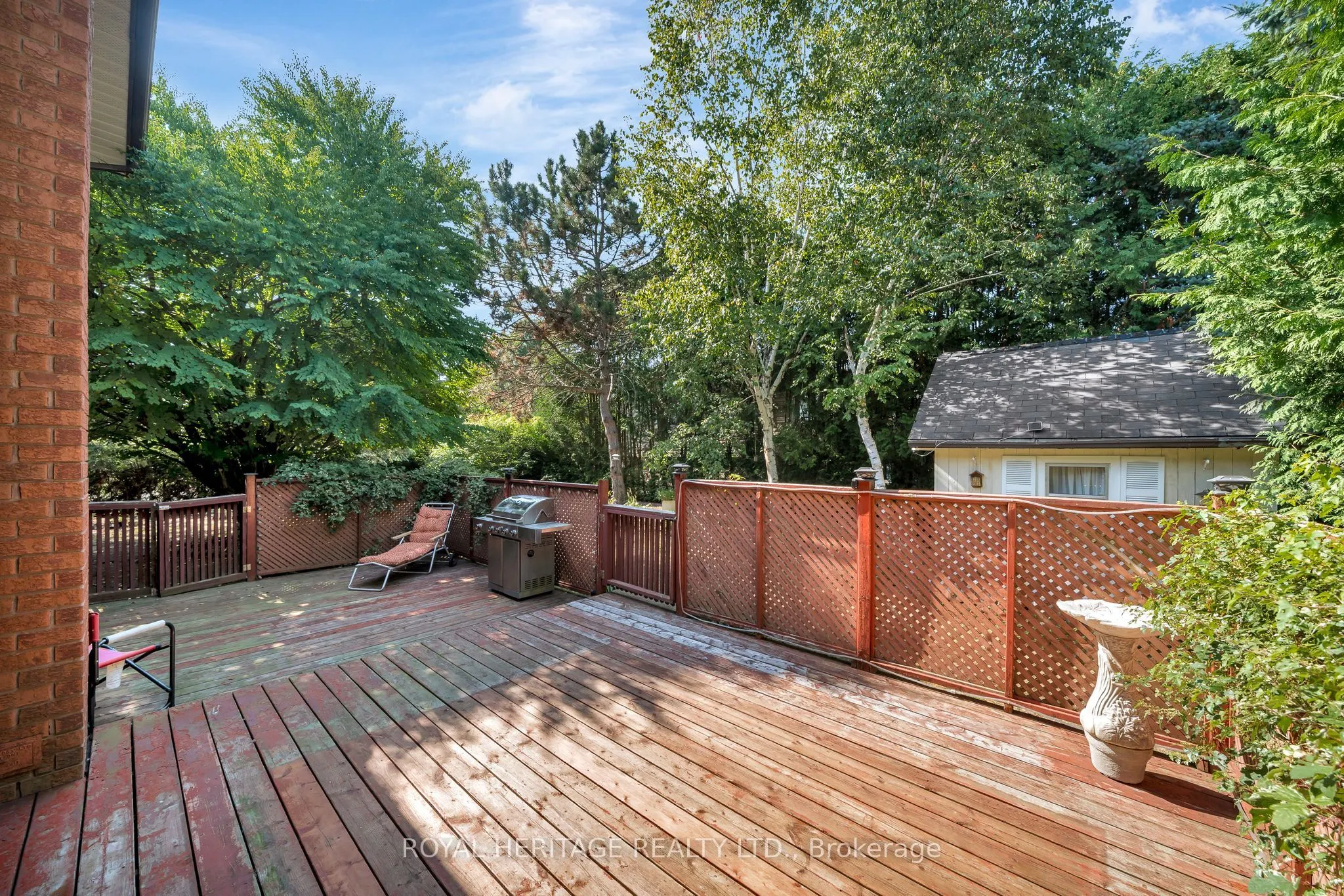 15 Iroquois Avenue