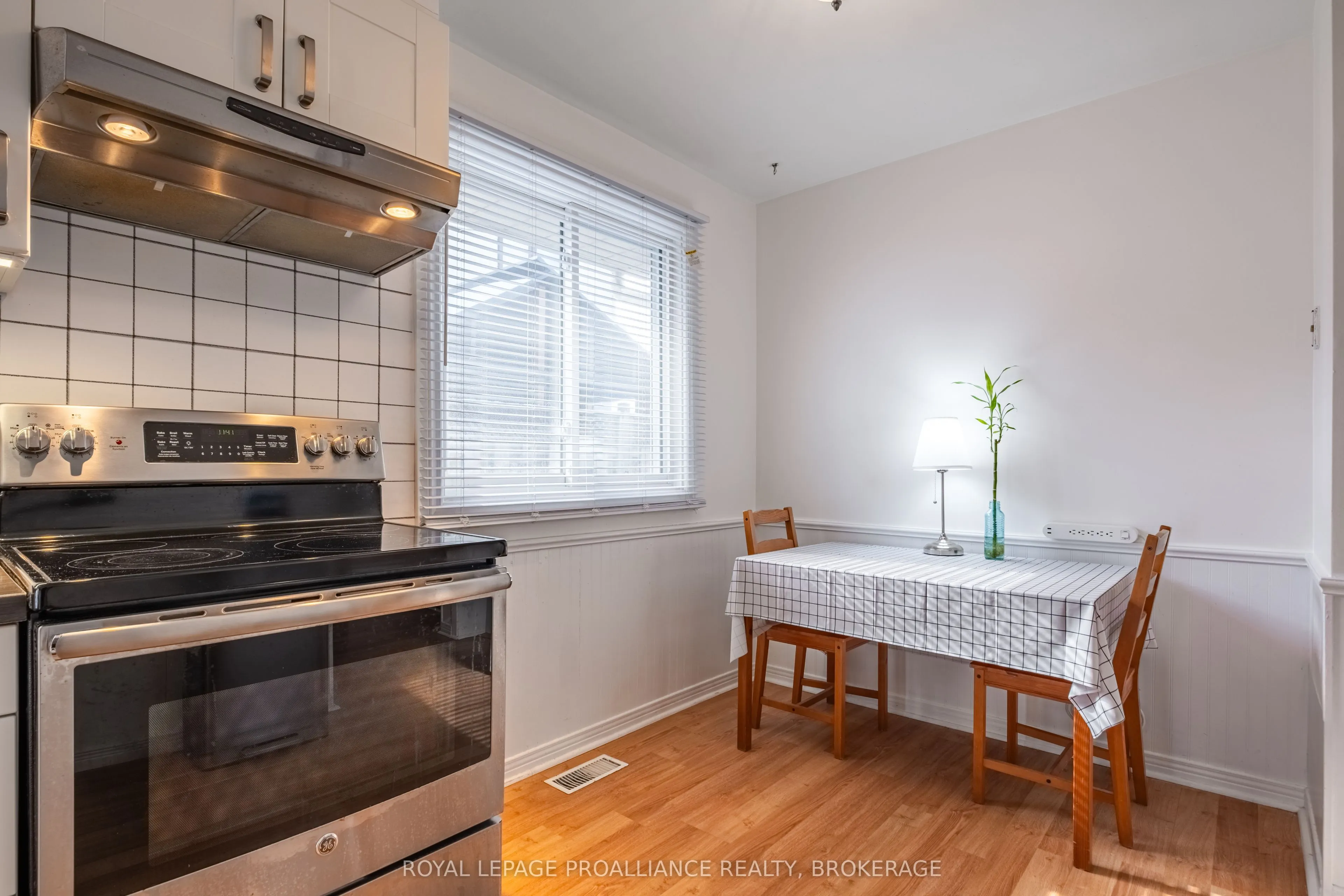 687 Harrow Place