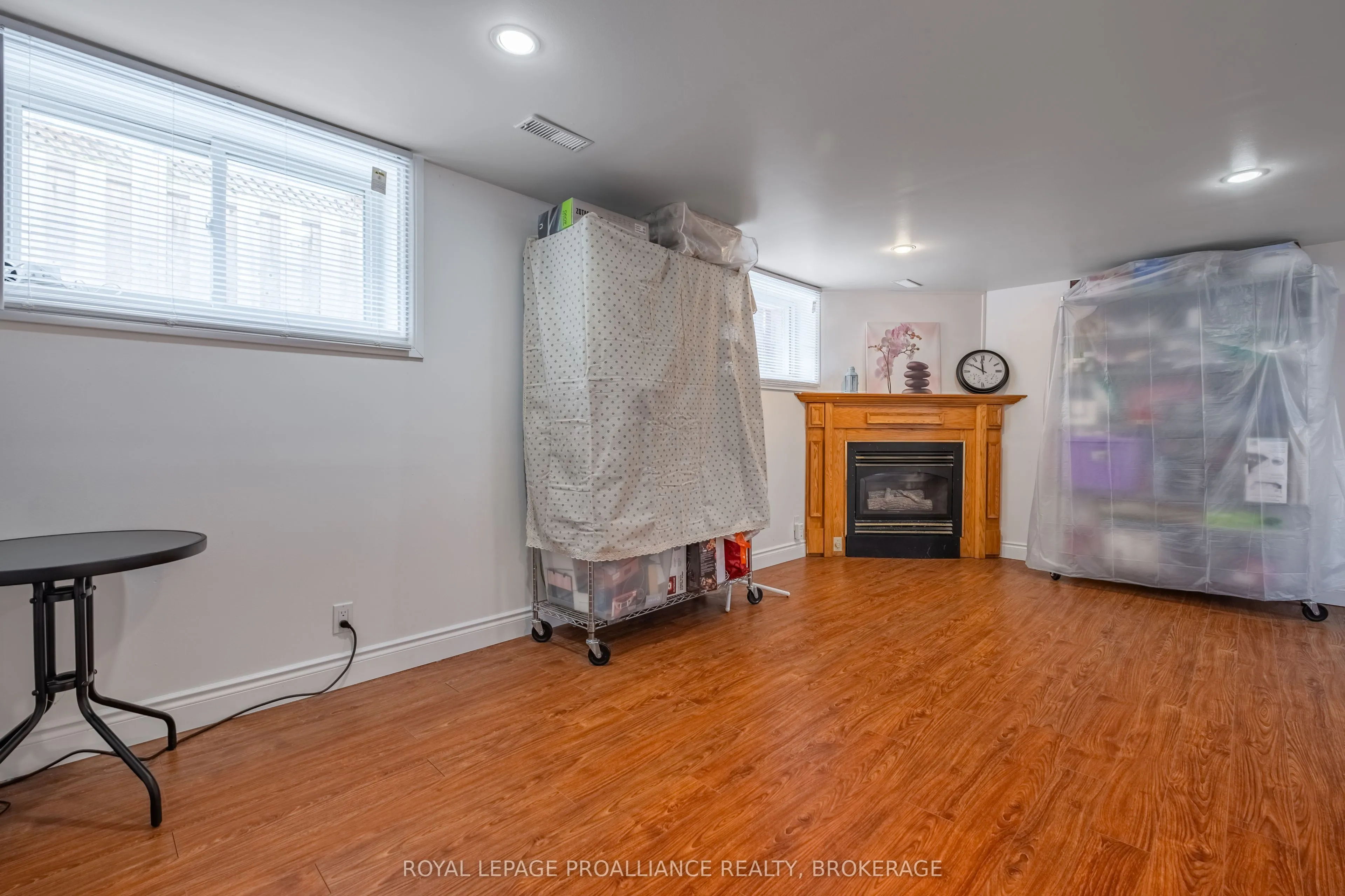 687 Harrow Place