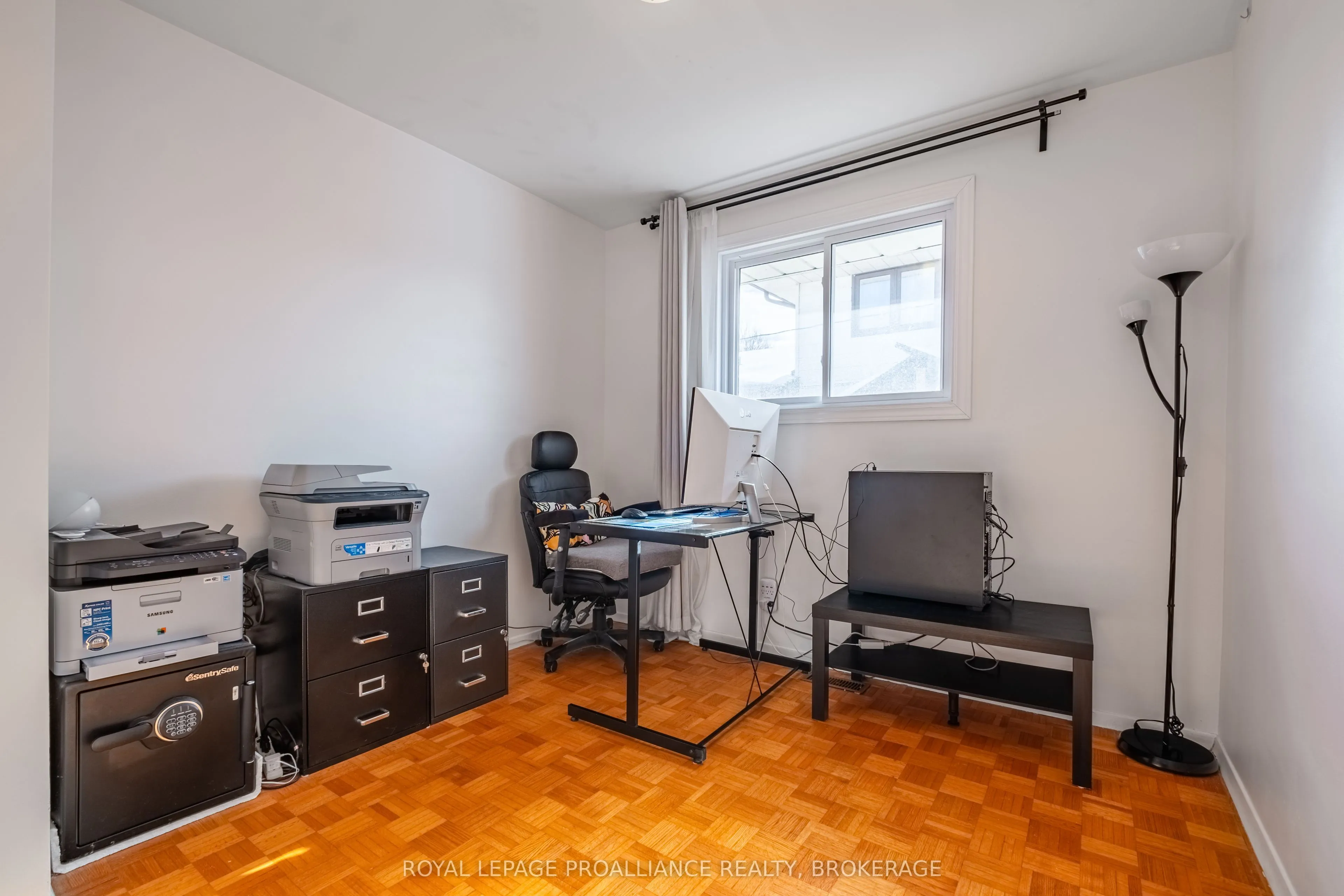 687 Harrow Place