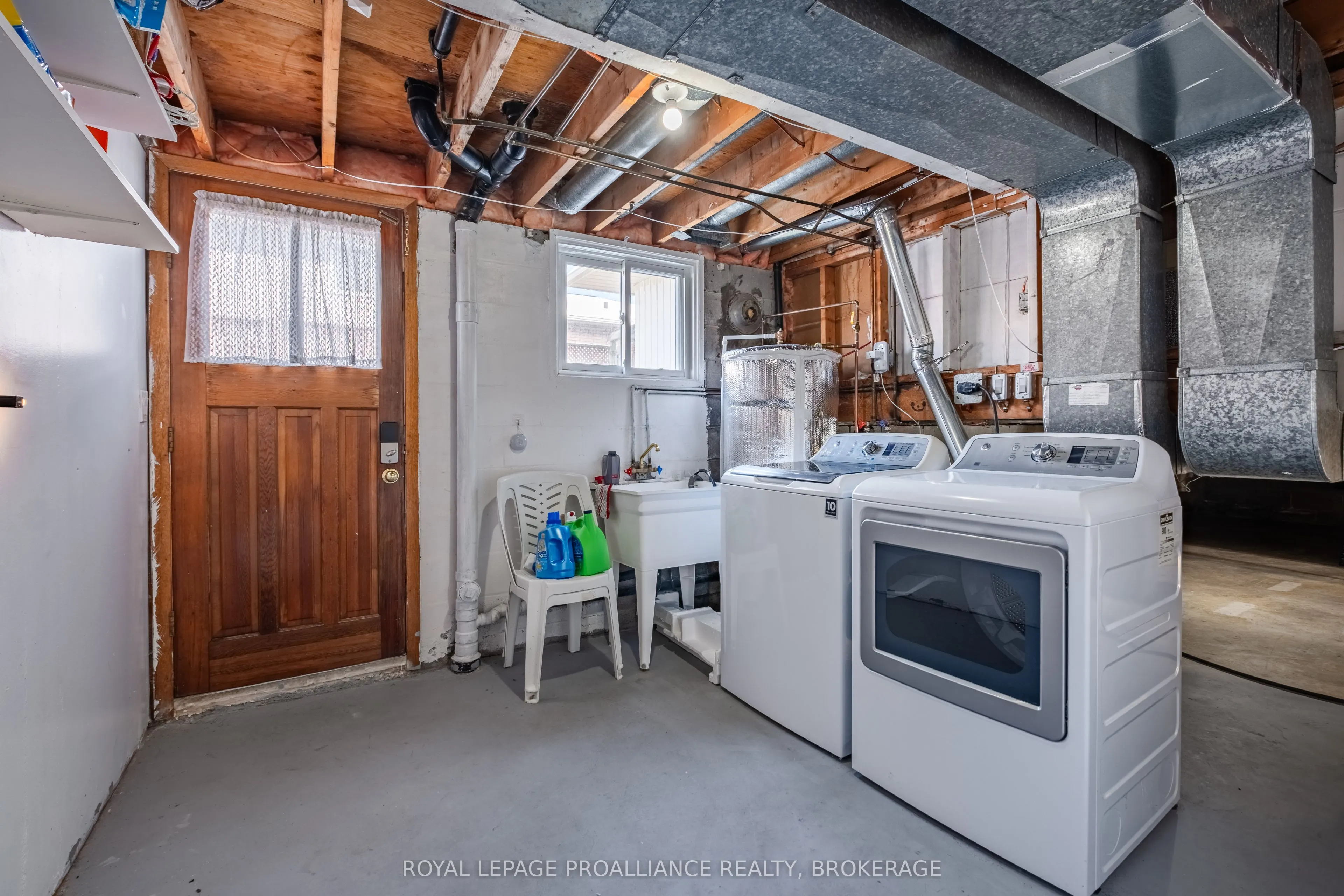 687 Harrow Place