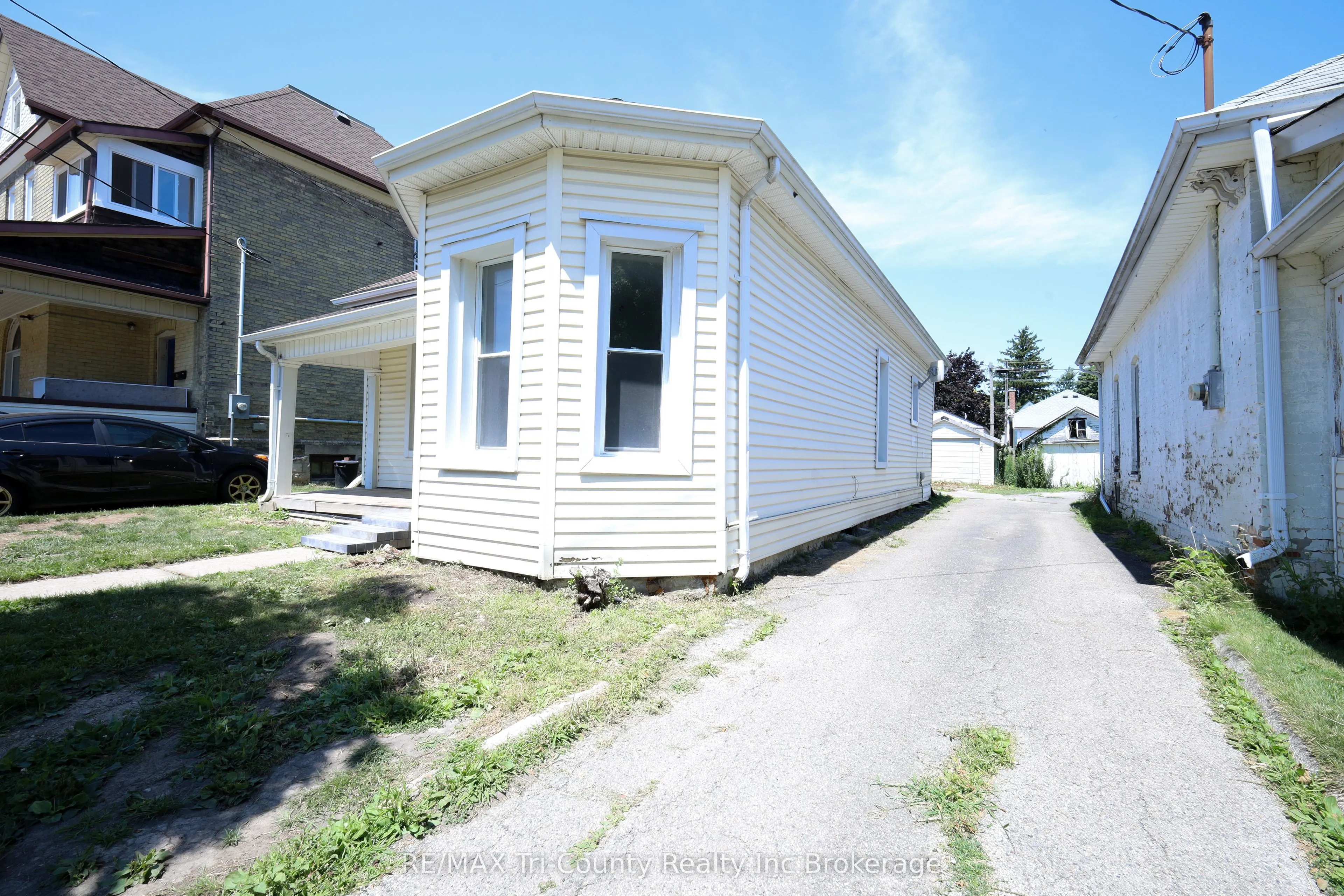 8 Erie Street