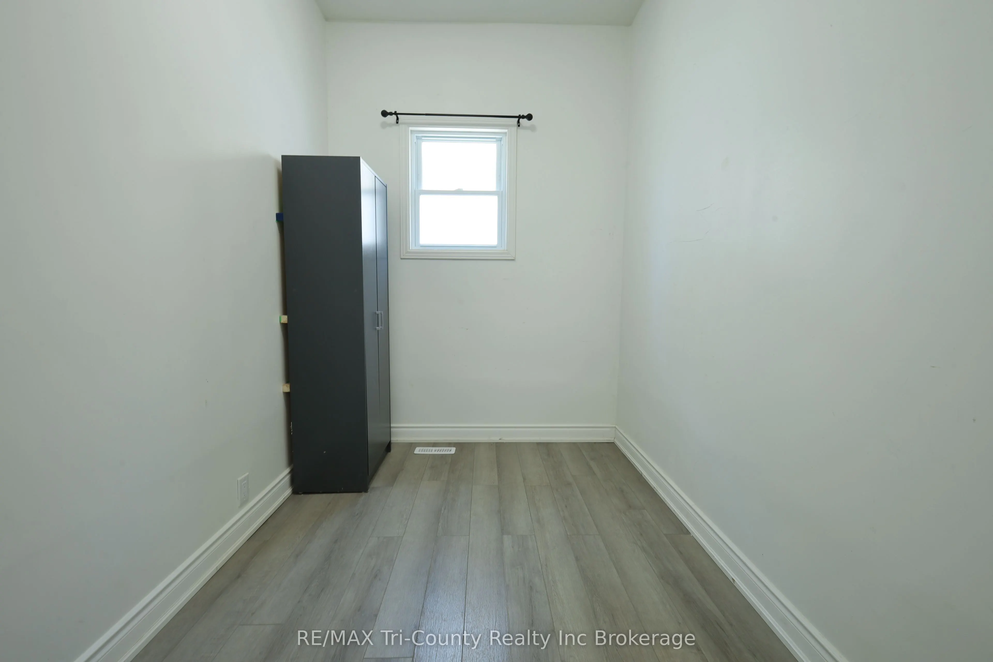 8 Erie Street