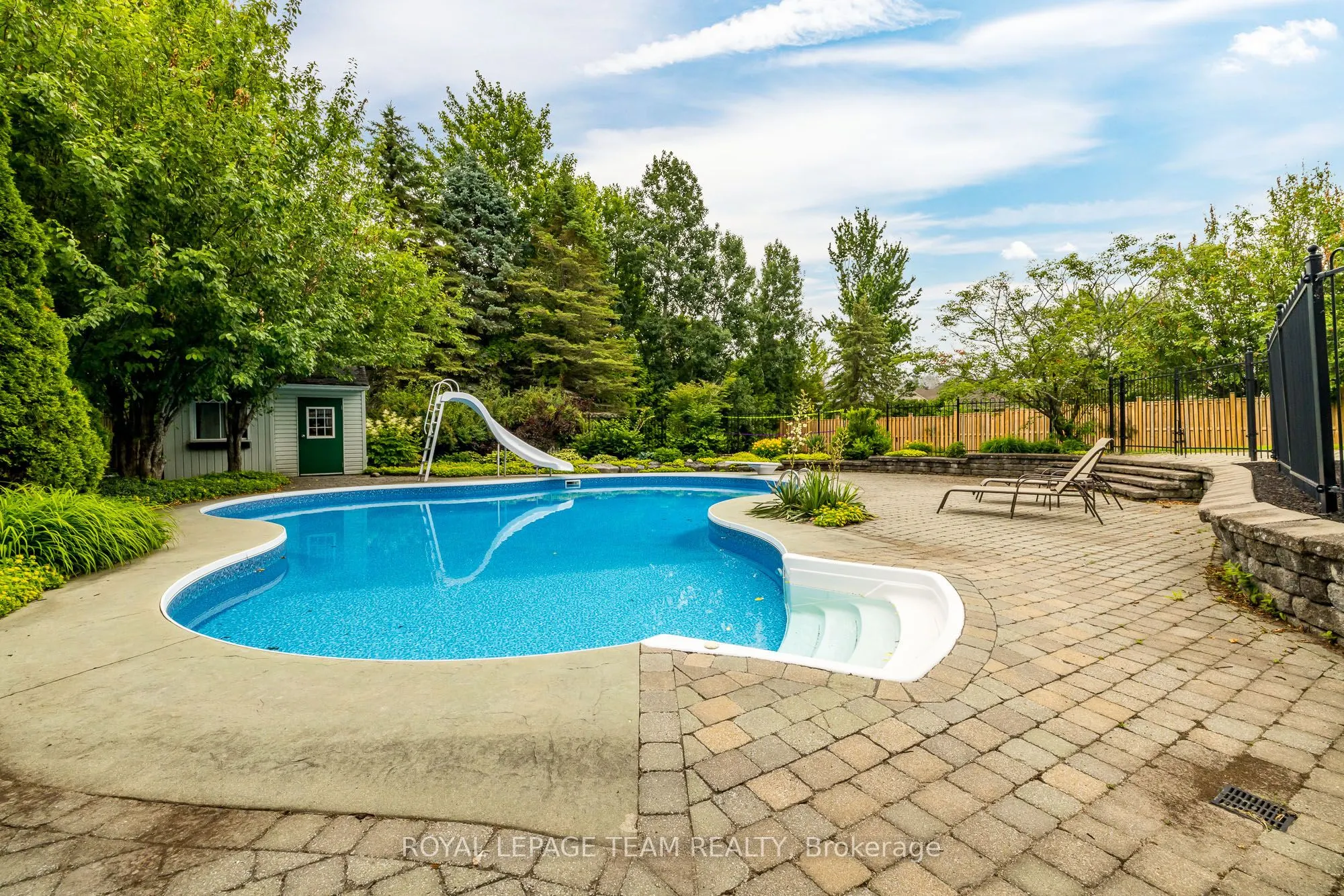 10 Beechgrove Gardens