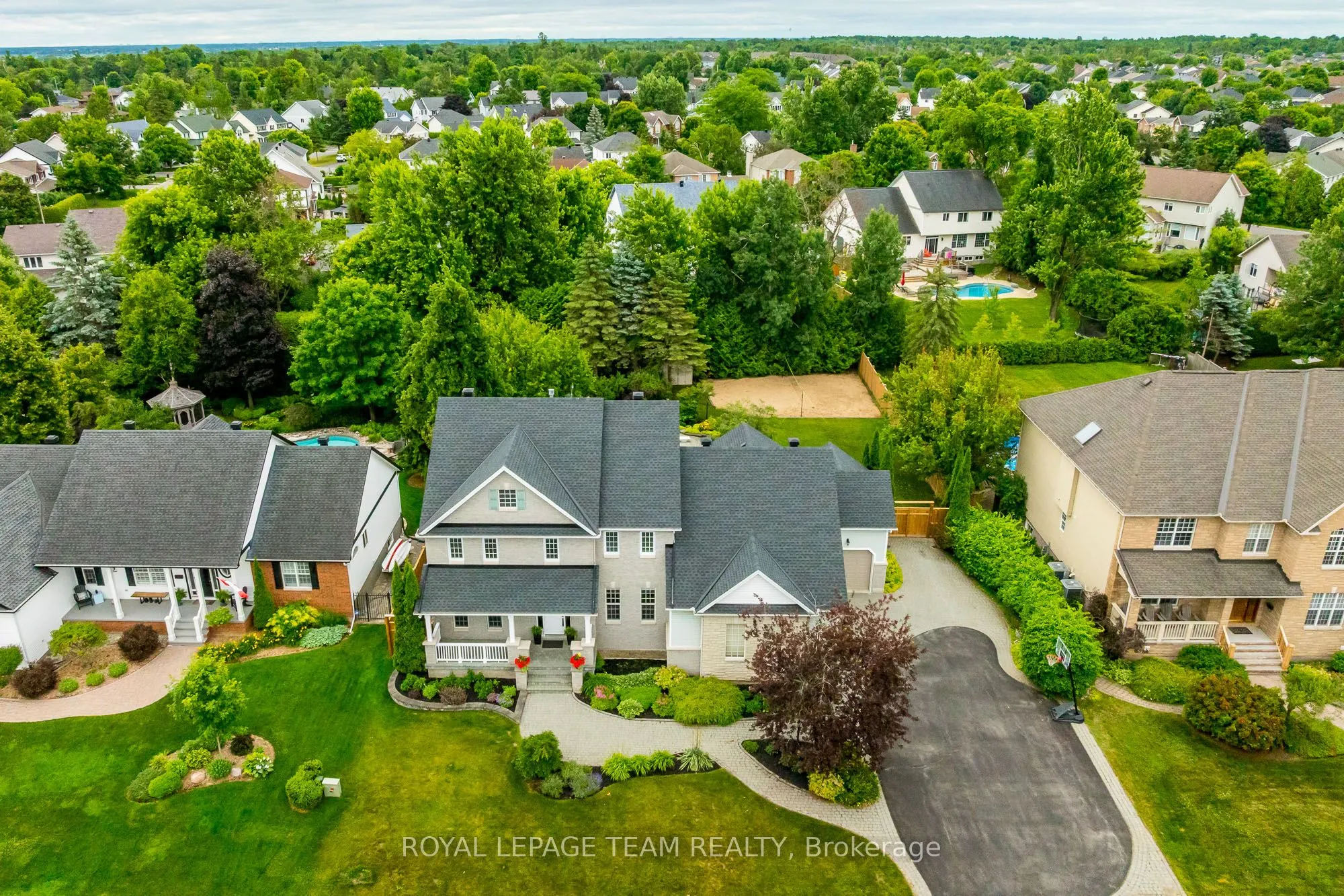 10 Beechgrove Gardens