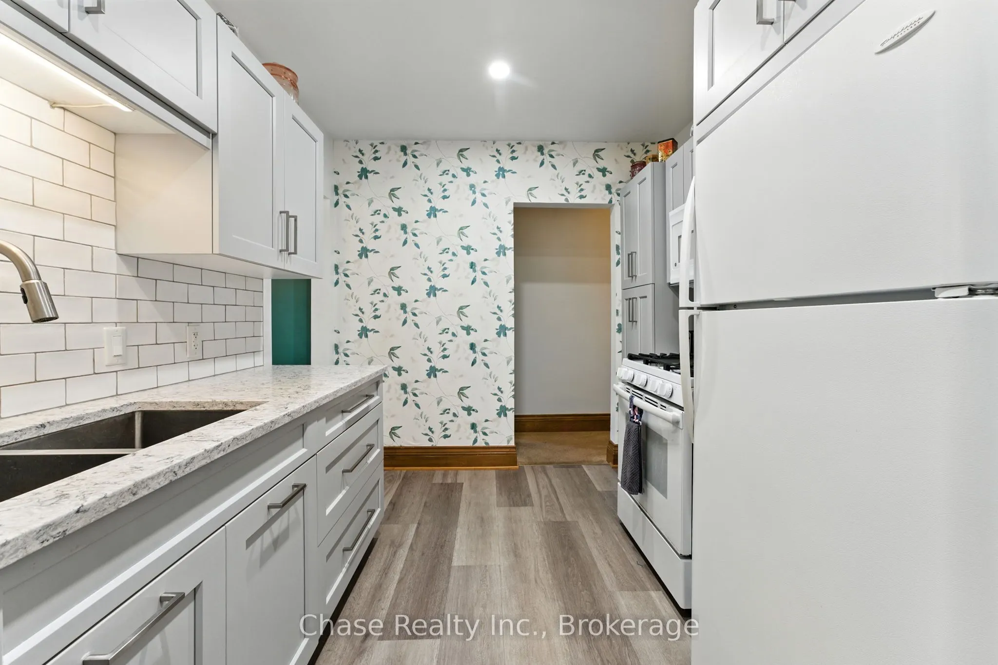 8 Groff Street
