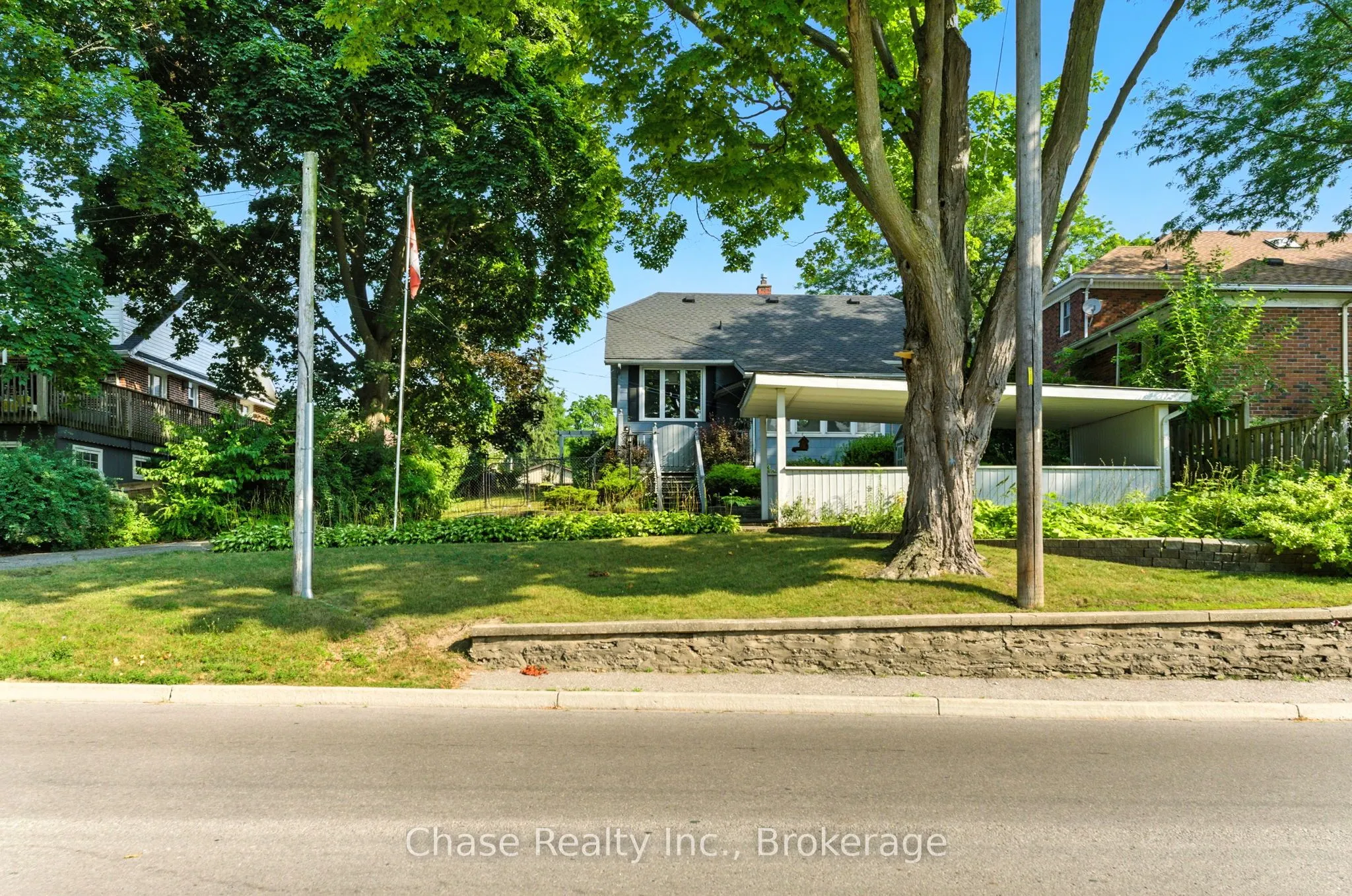 8 Groff Street