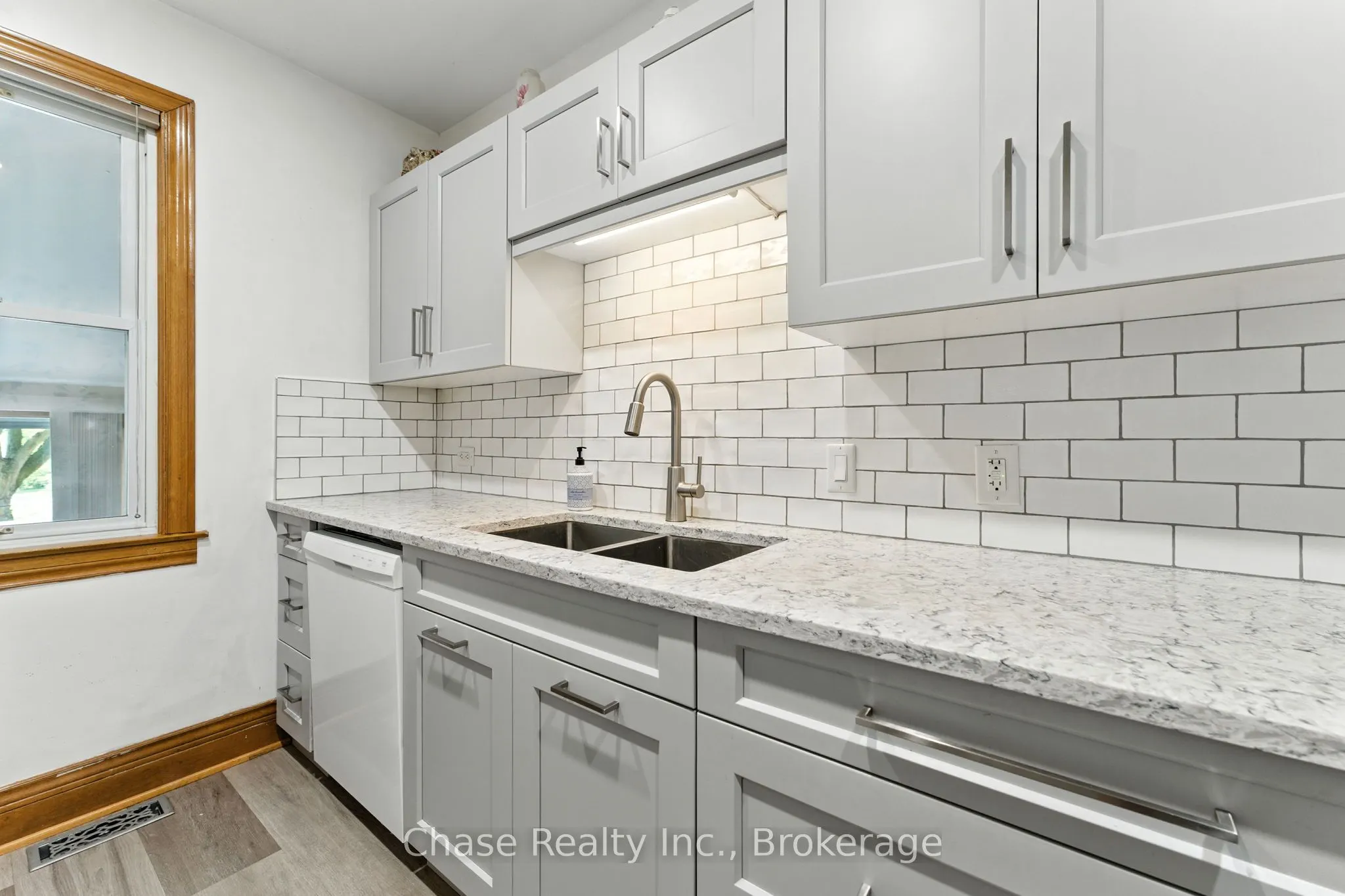 8 Groff Street