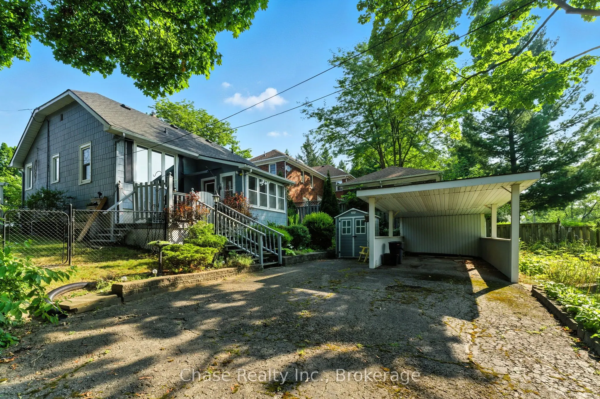 8 Groff Street