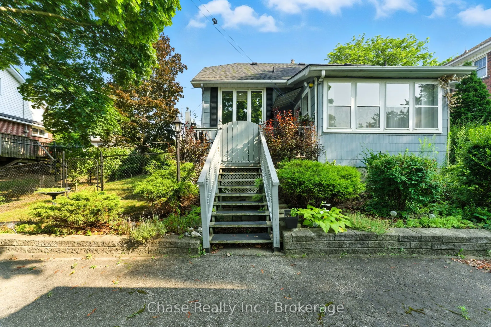 8 Groff Street