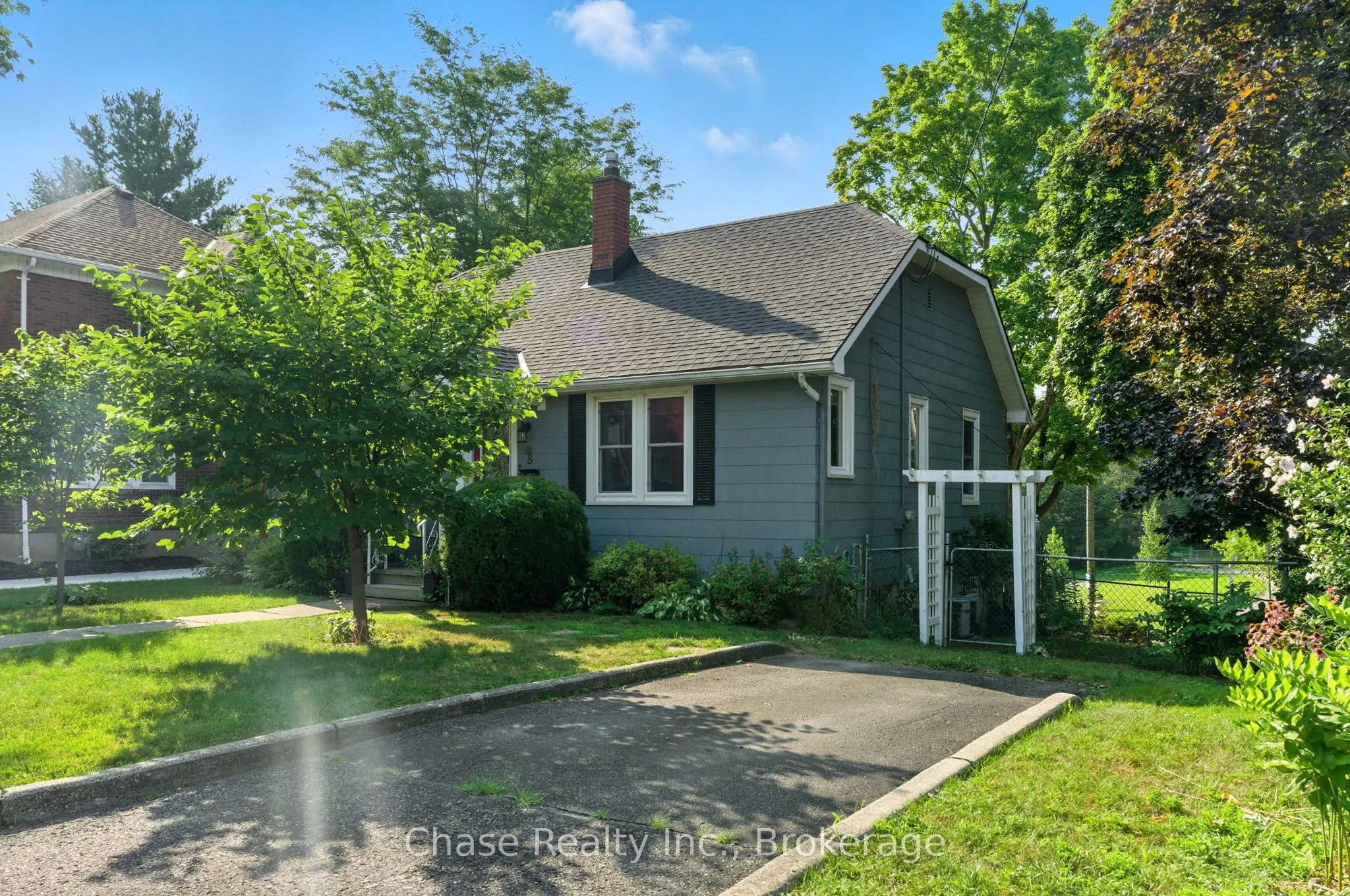 8 Groff Street