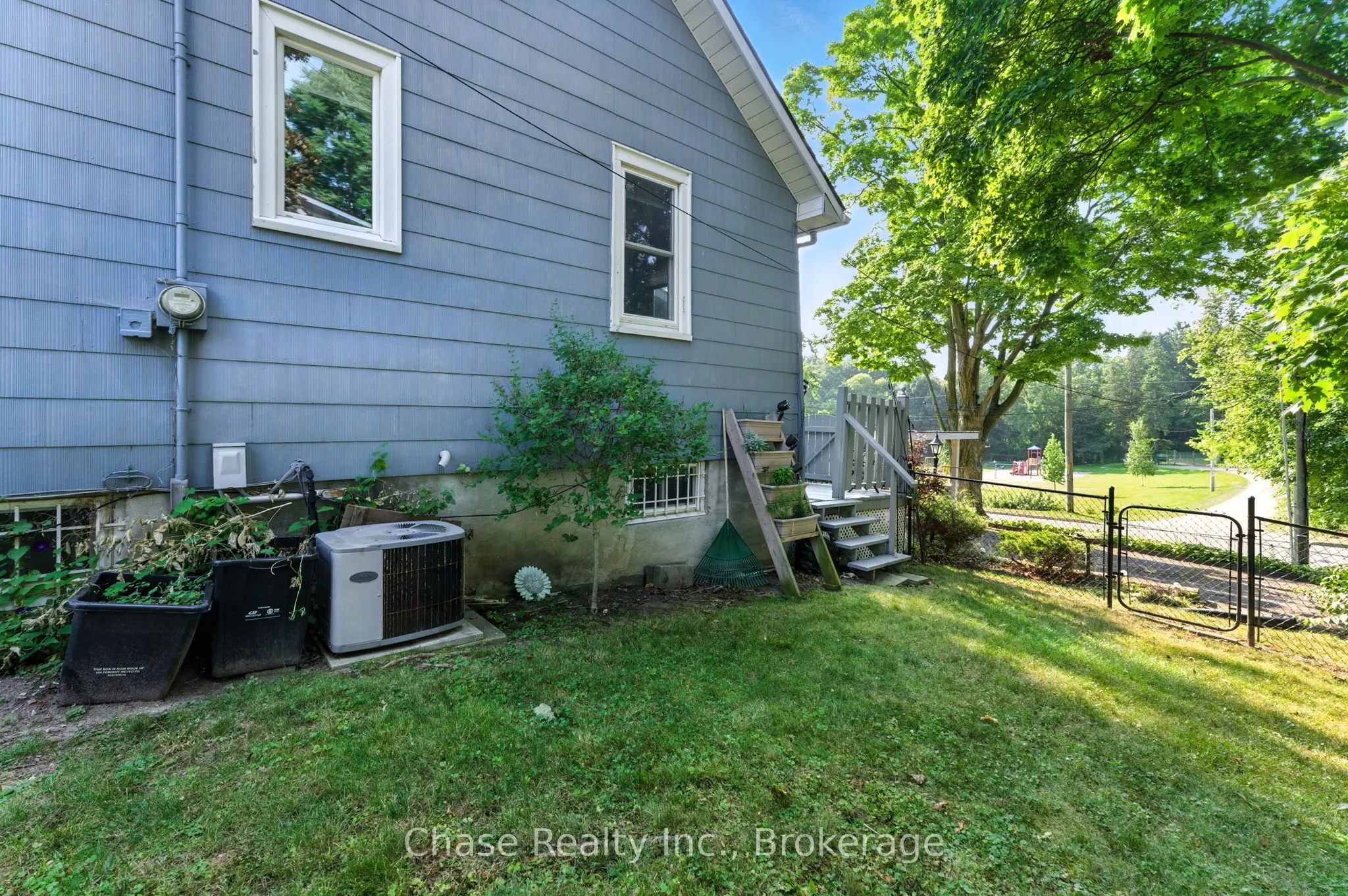 8 Groff Street