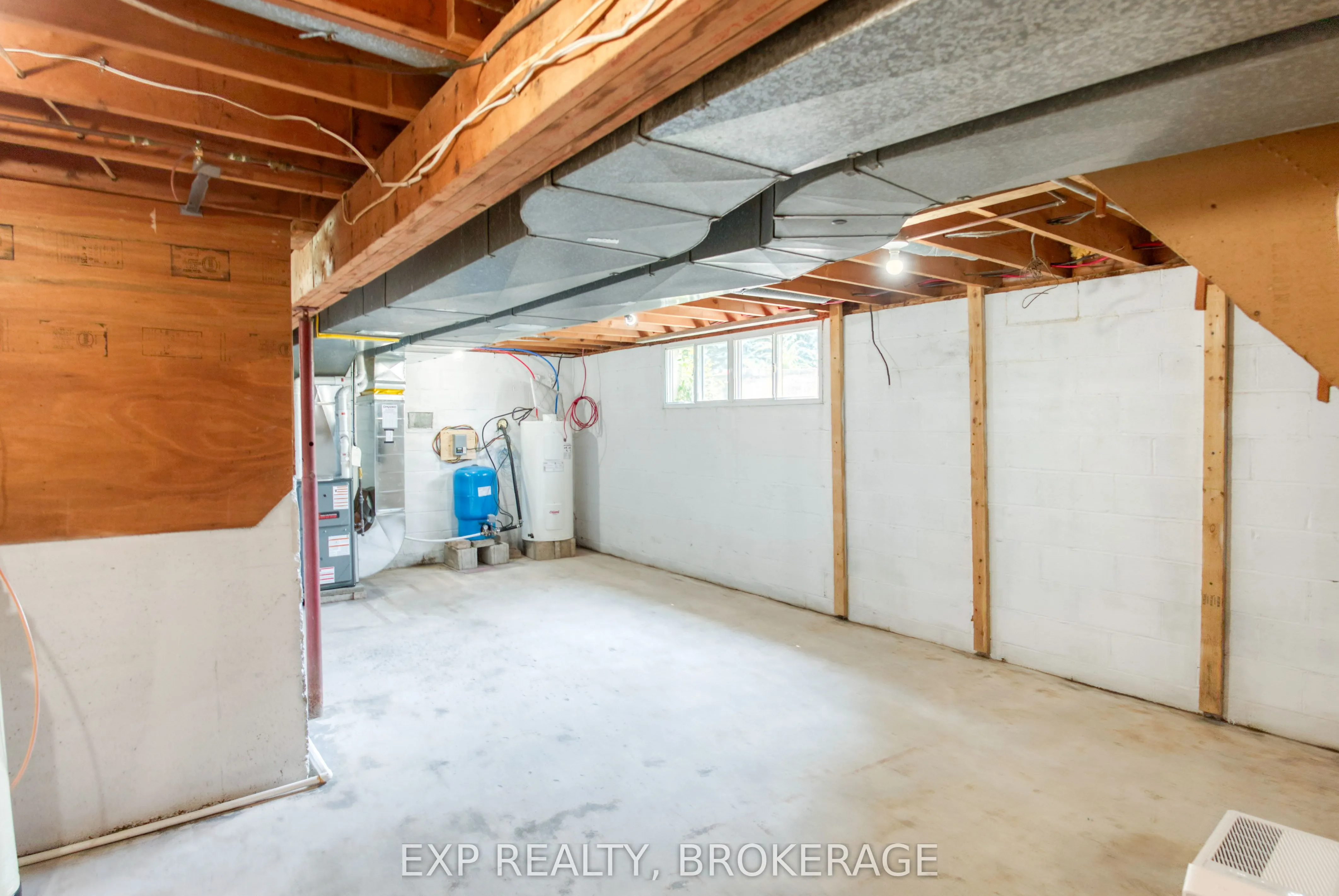 121 IVY RIDGE Road