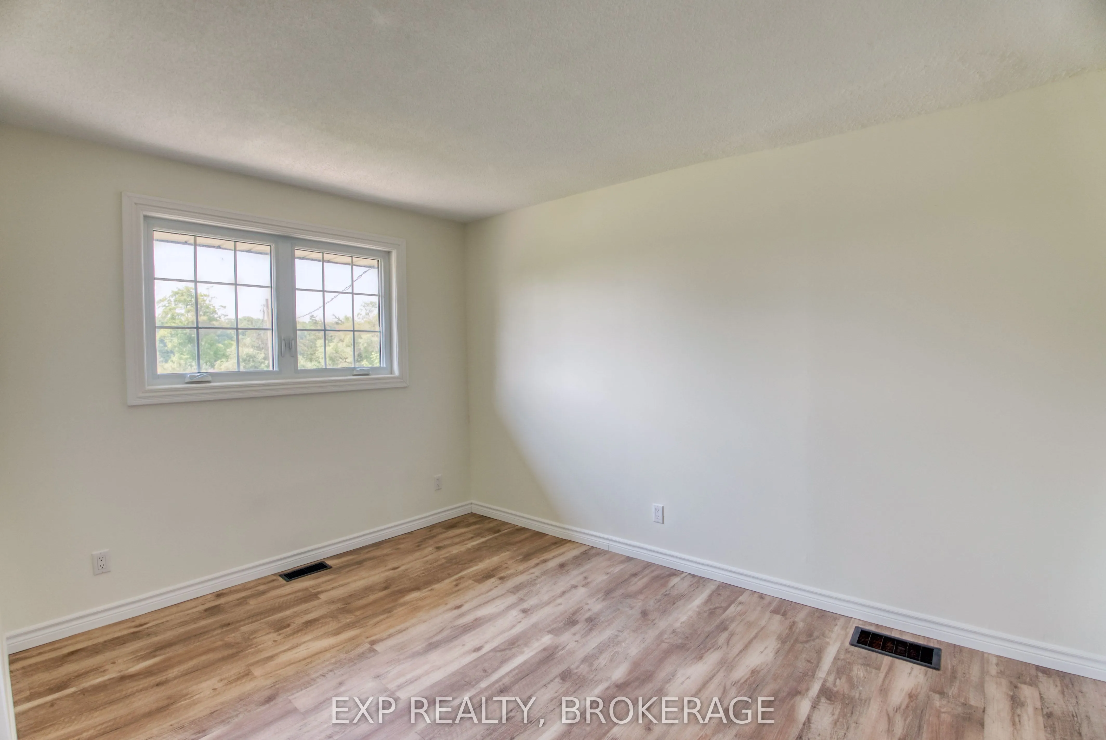 121 IVY RIDGE Road
