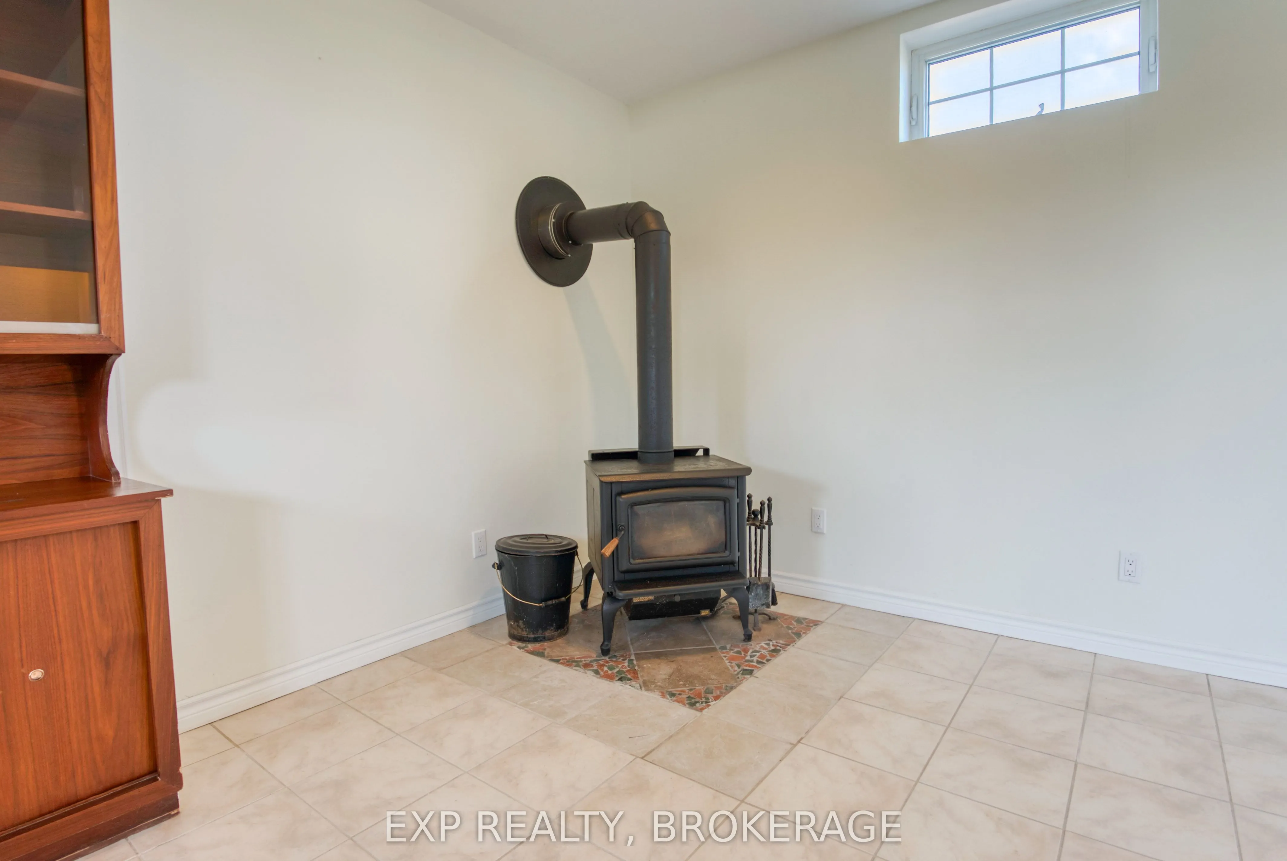 121 IVY RIDGE Road
