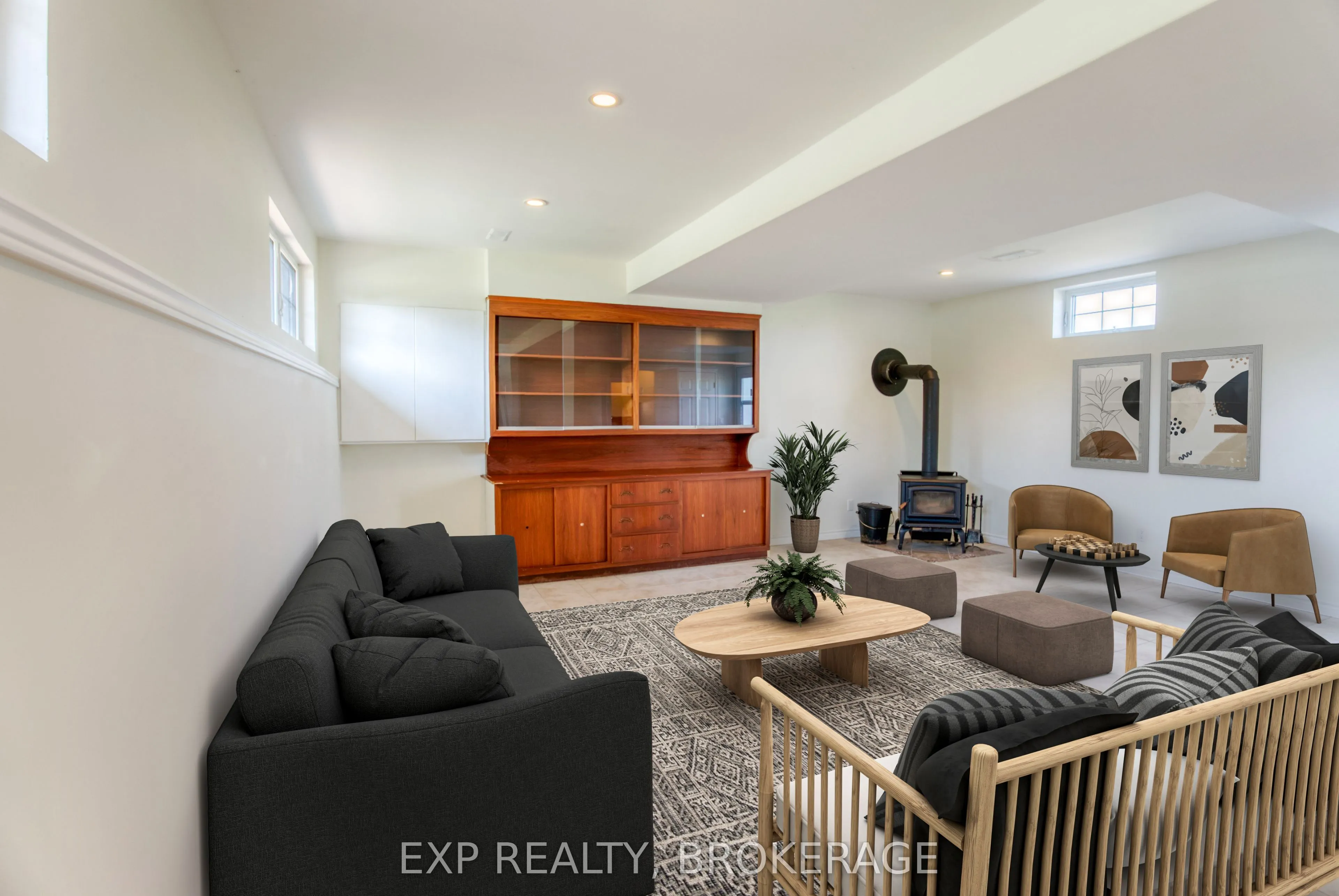 121 IVY RIDGE Road