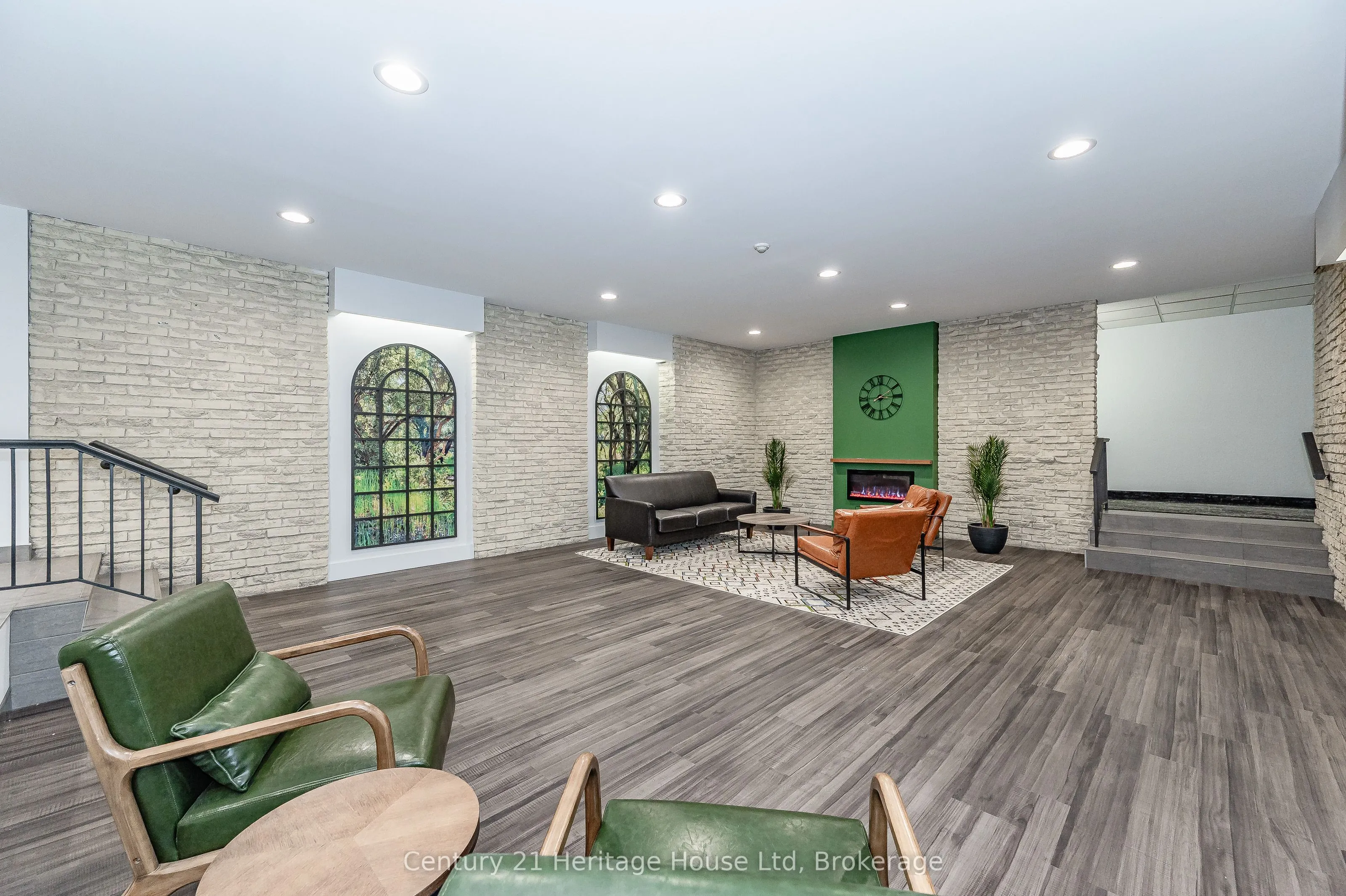 93 Westwood Road, #306