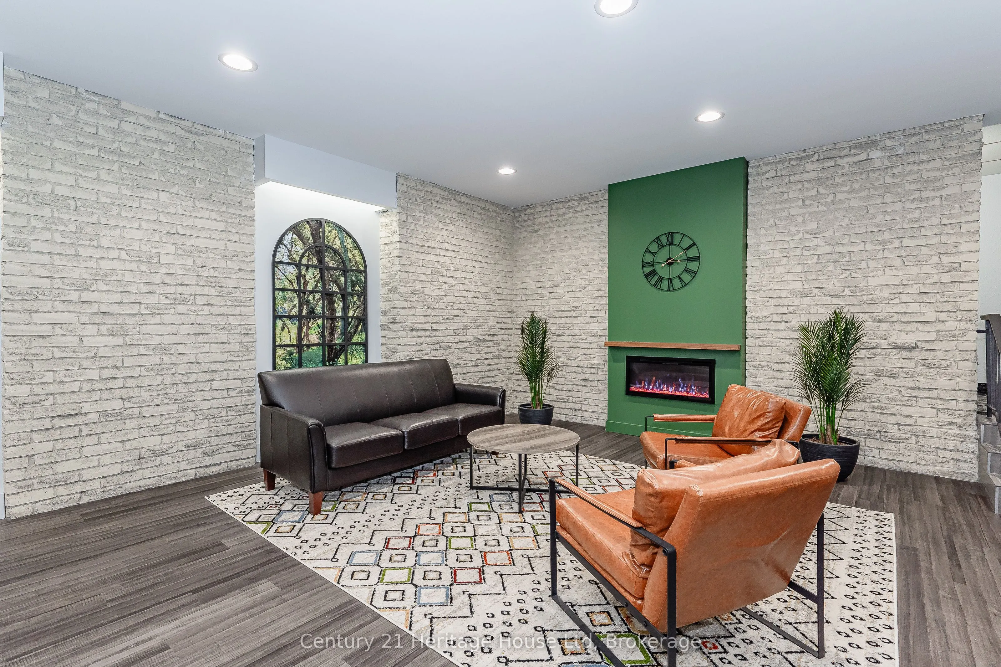93 Westwood Road, #306