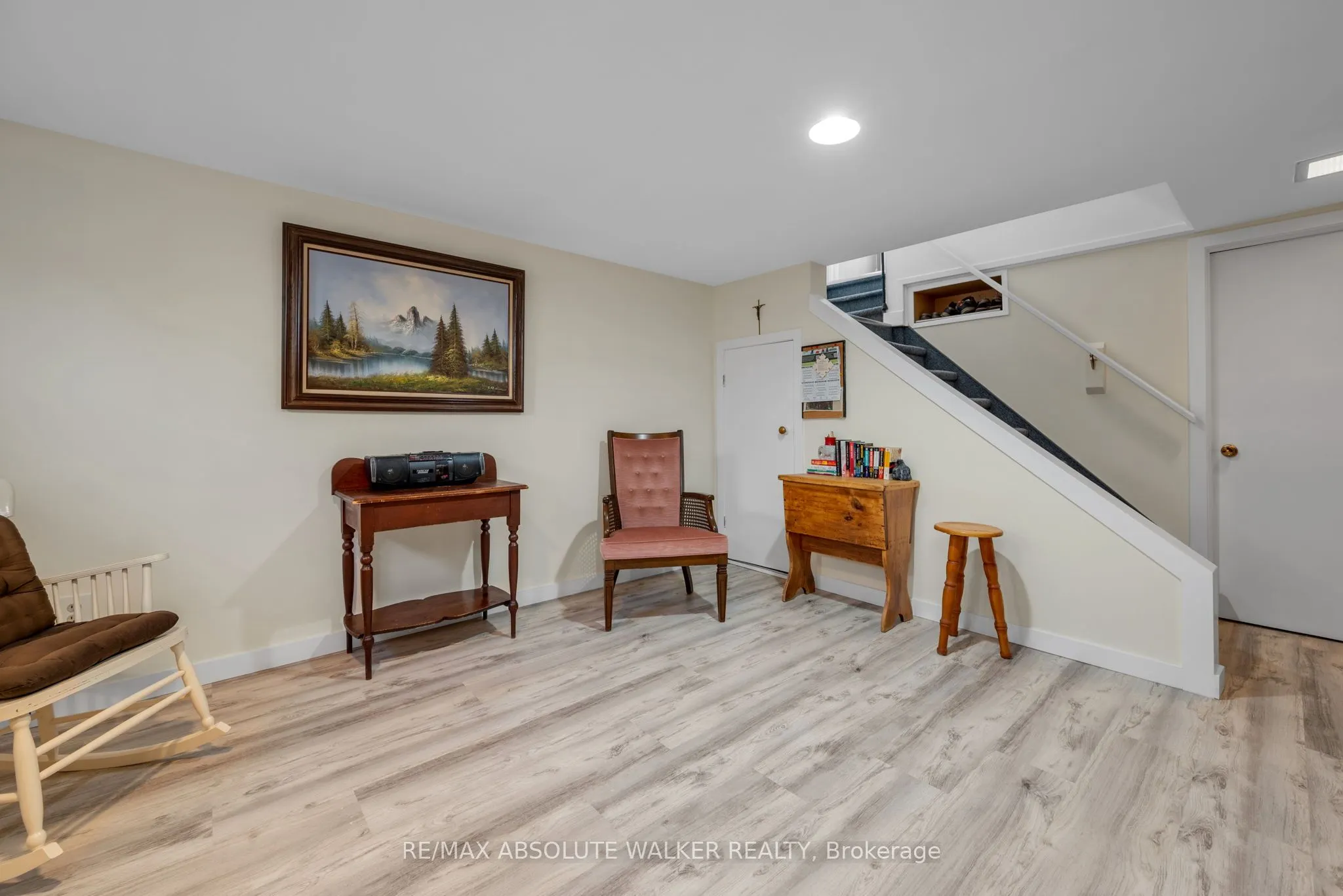 1354 Larose Avenue