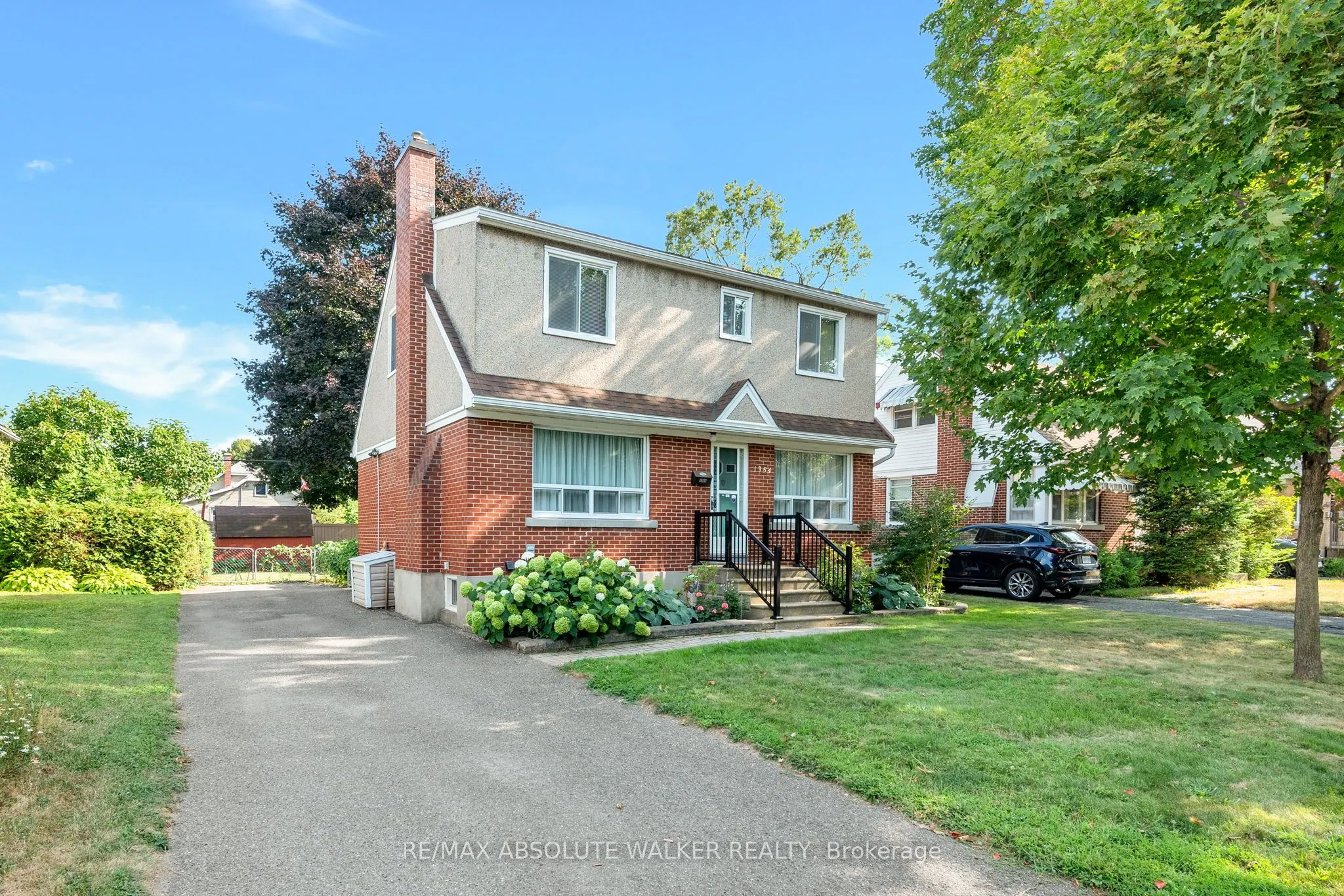 1354 Larose Avenue