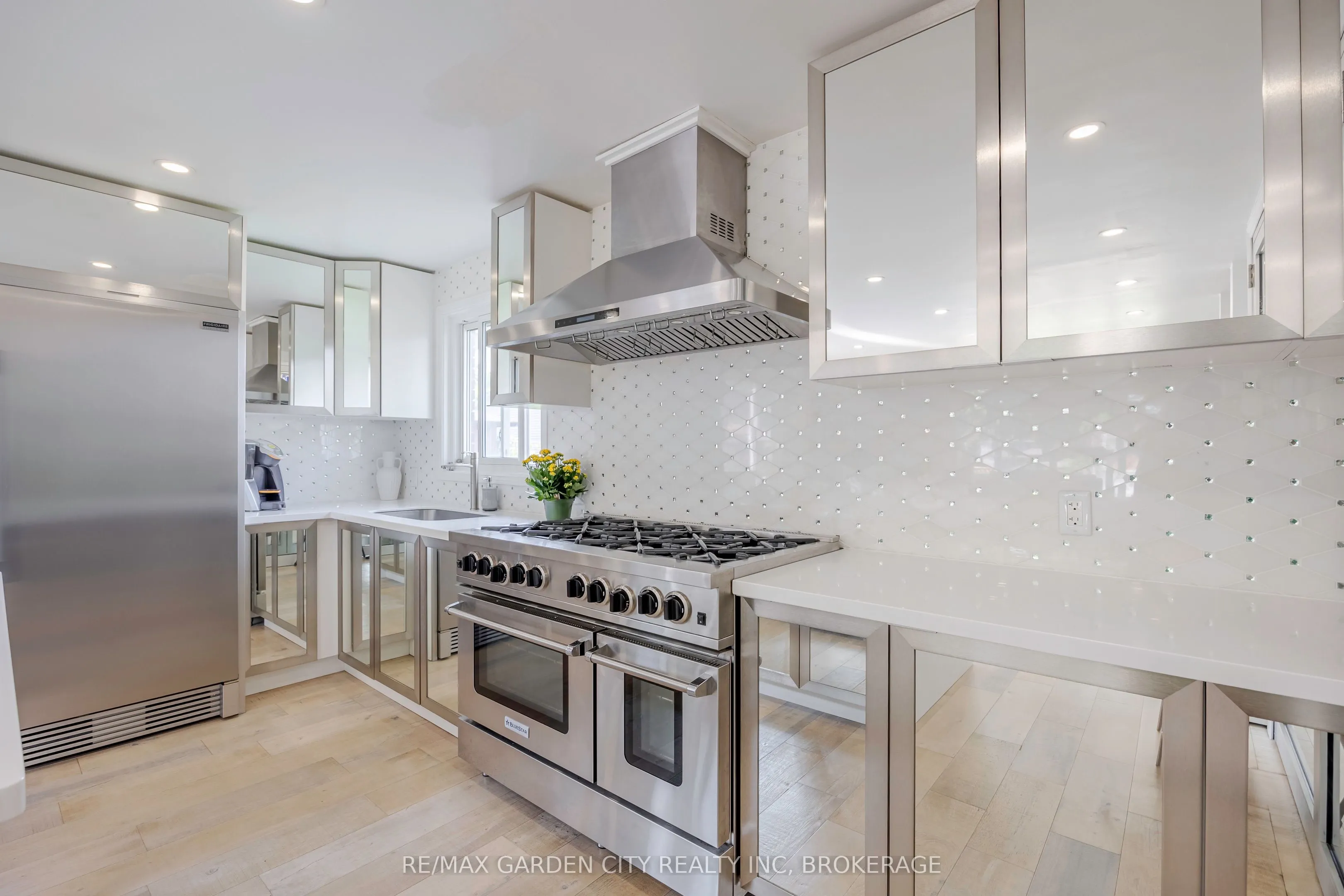 5 Woodgarden Court