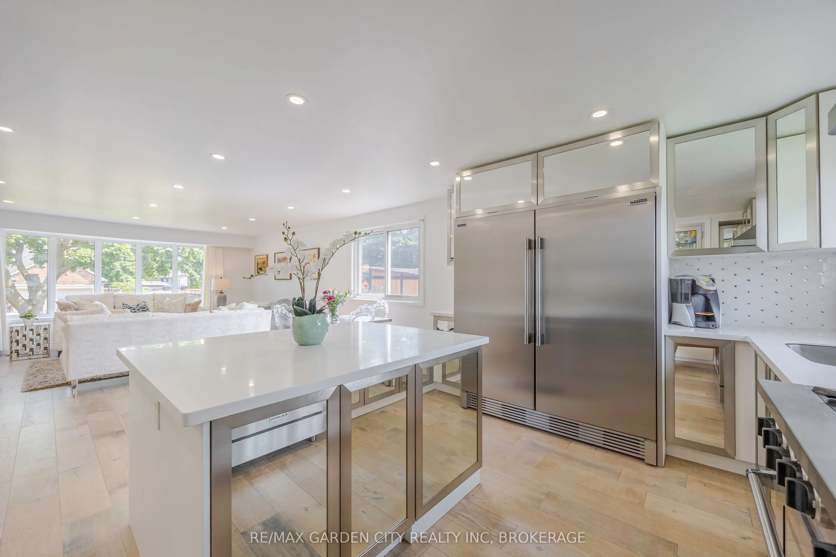 5 Woodgarden Court