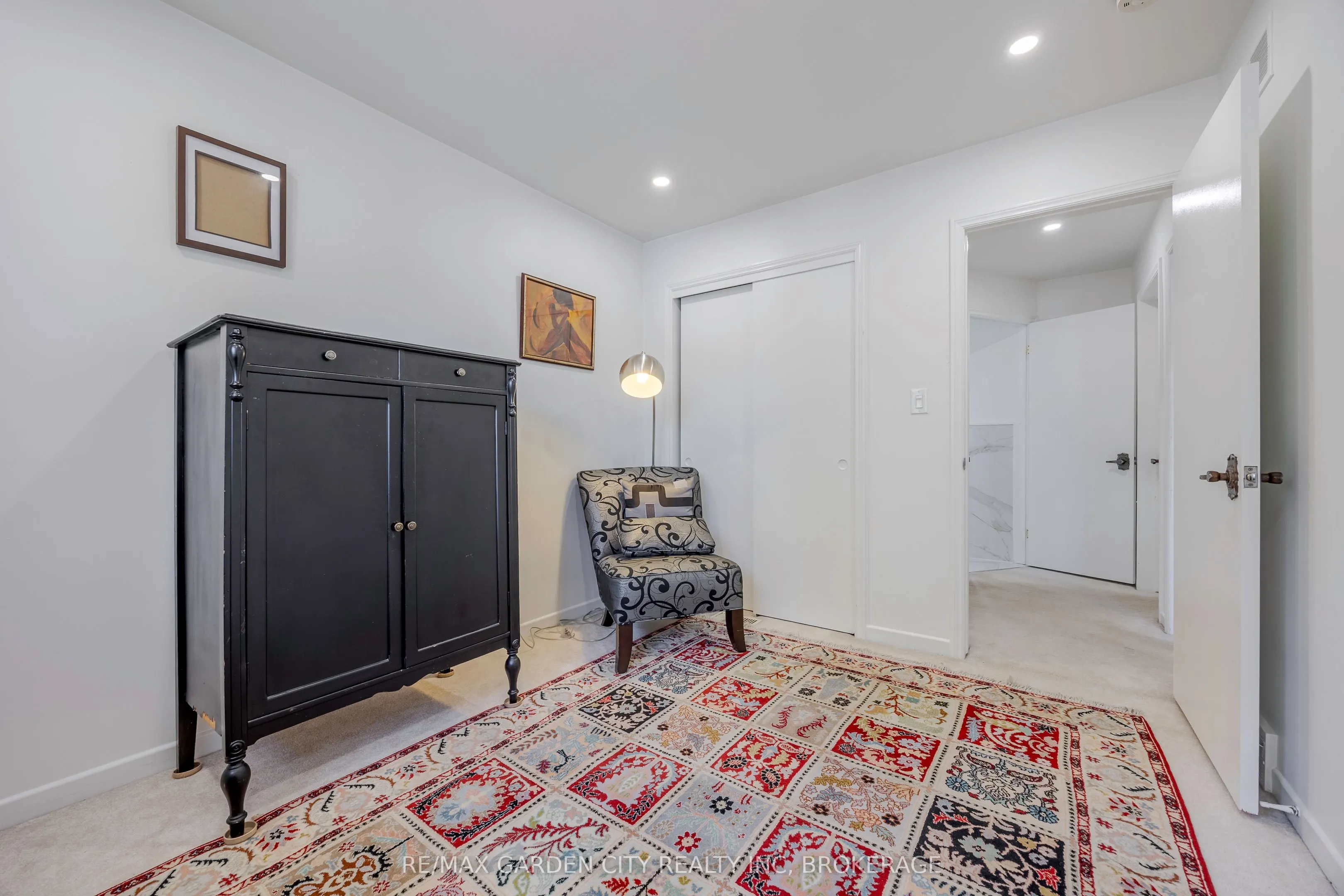 5 Woodgarden Court