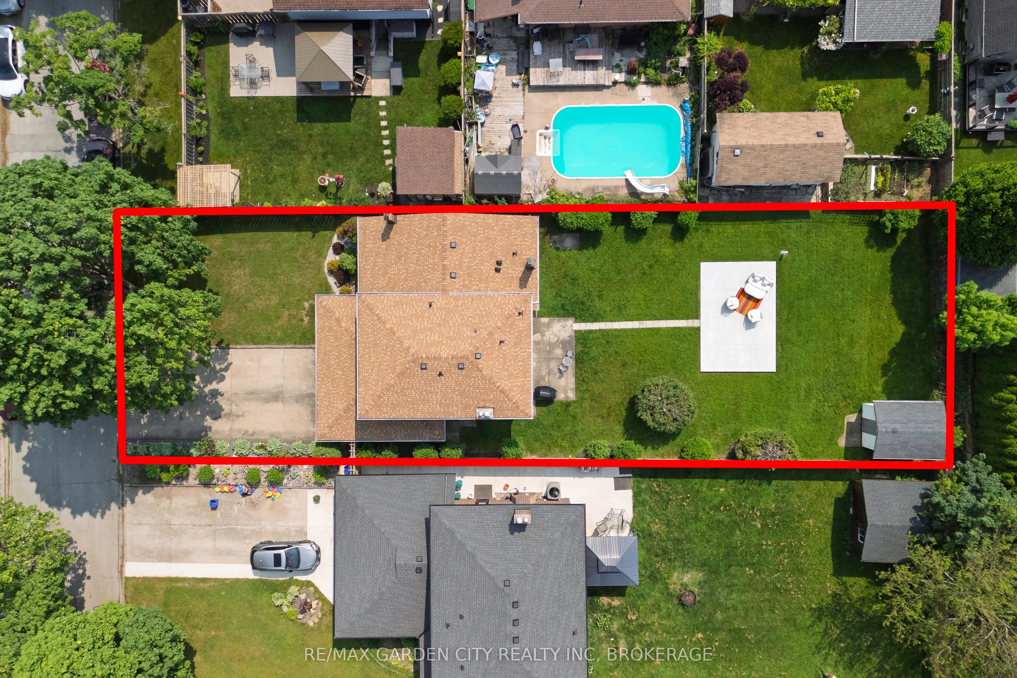 5 Woodgarden Court