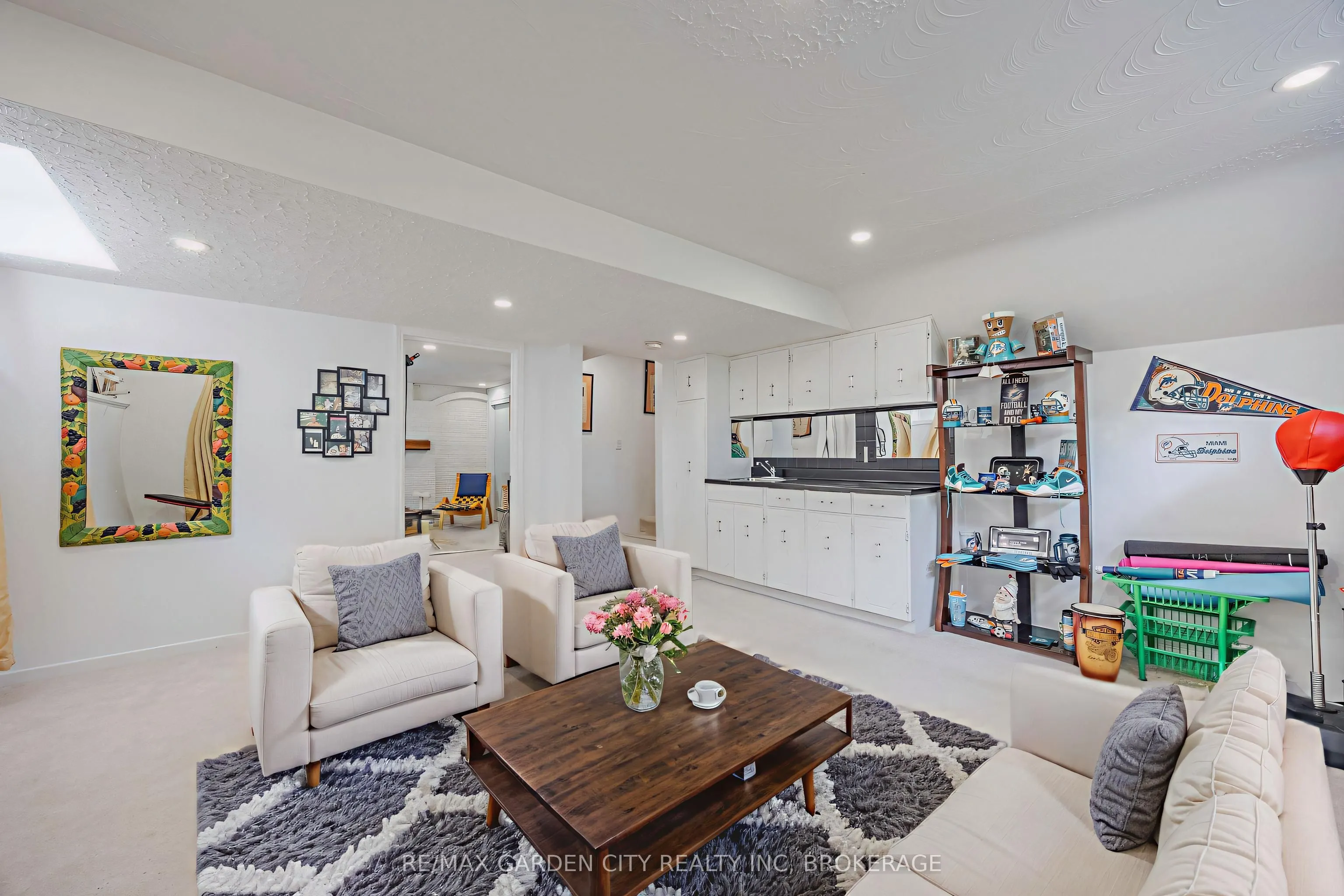 5 Woodgarden Court