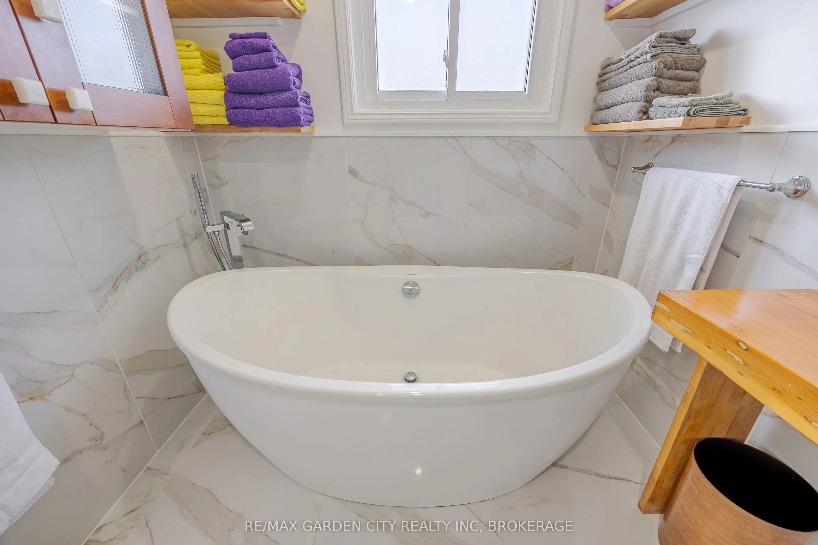5 Woodgarden Court