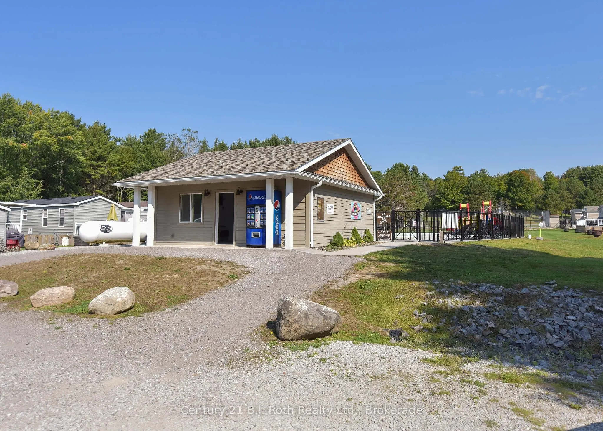 1082 Shamrock Marina Road, ##220