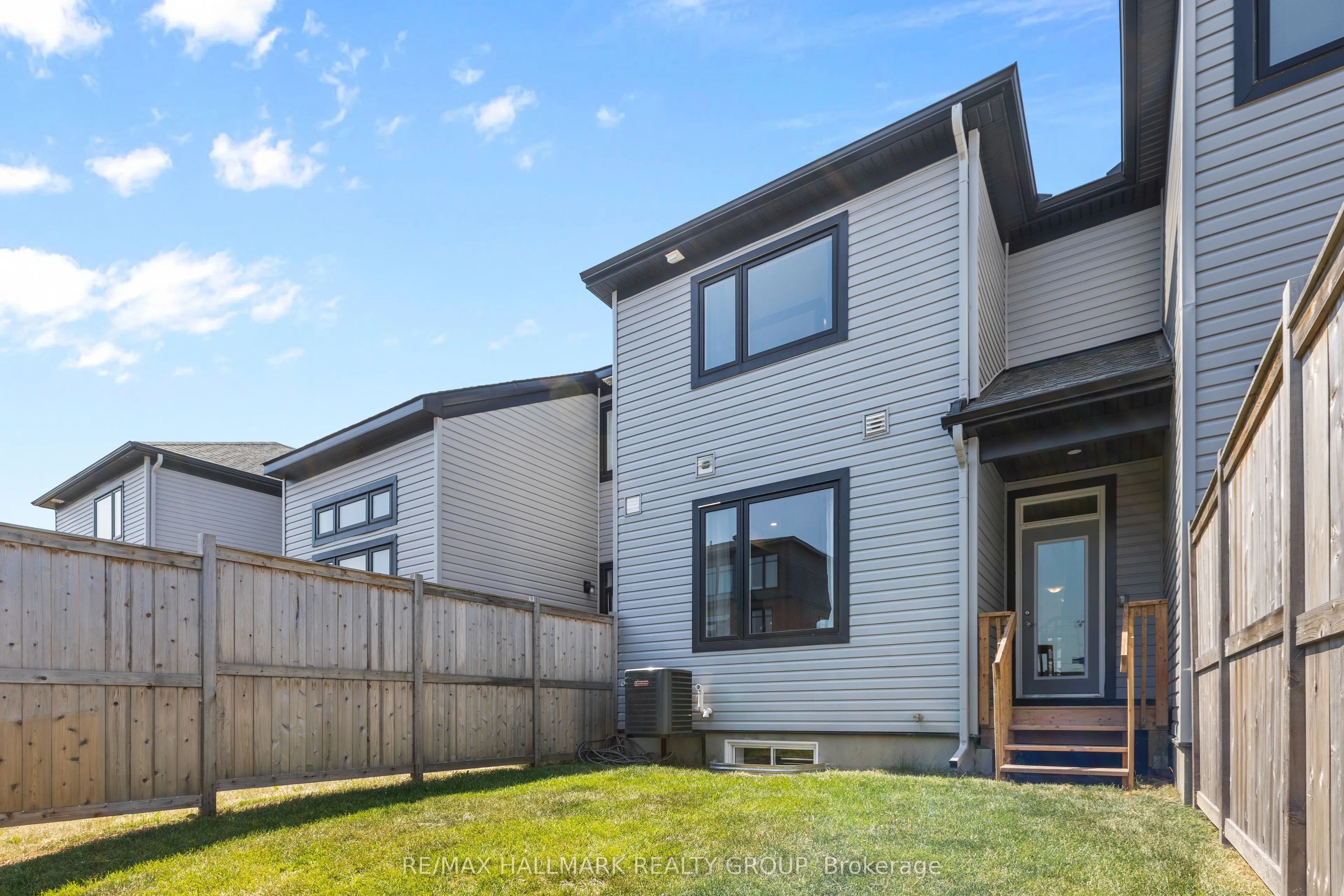 948 Socca Crescent