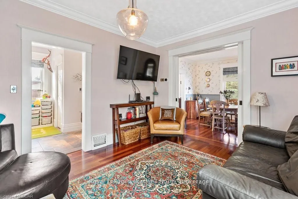 627 Eramosa Road