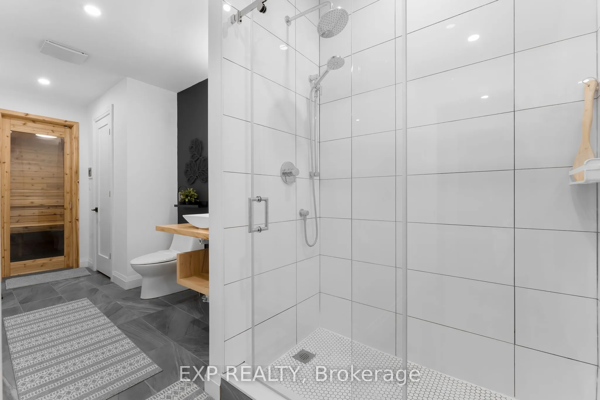 806 Alexander Road