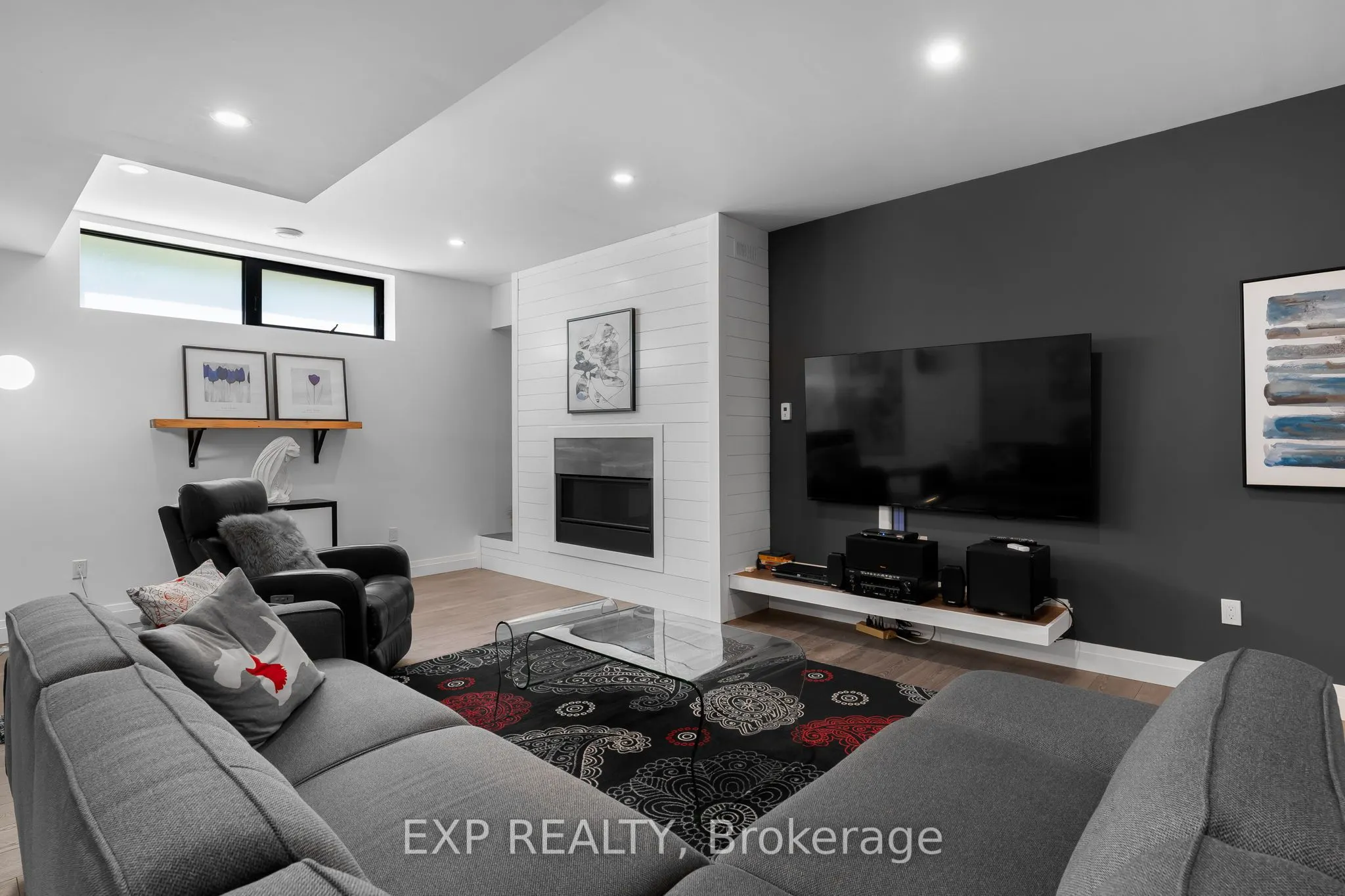 806 Alexander Road