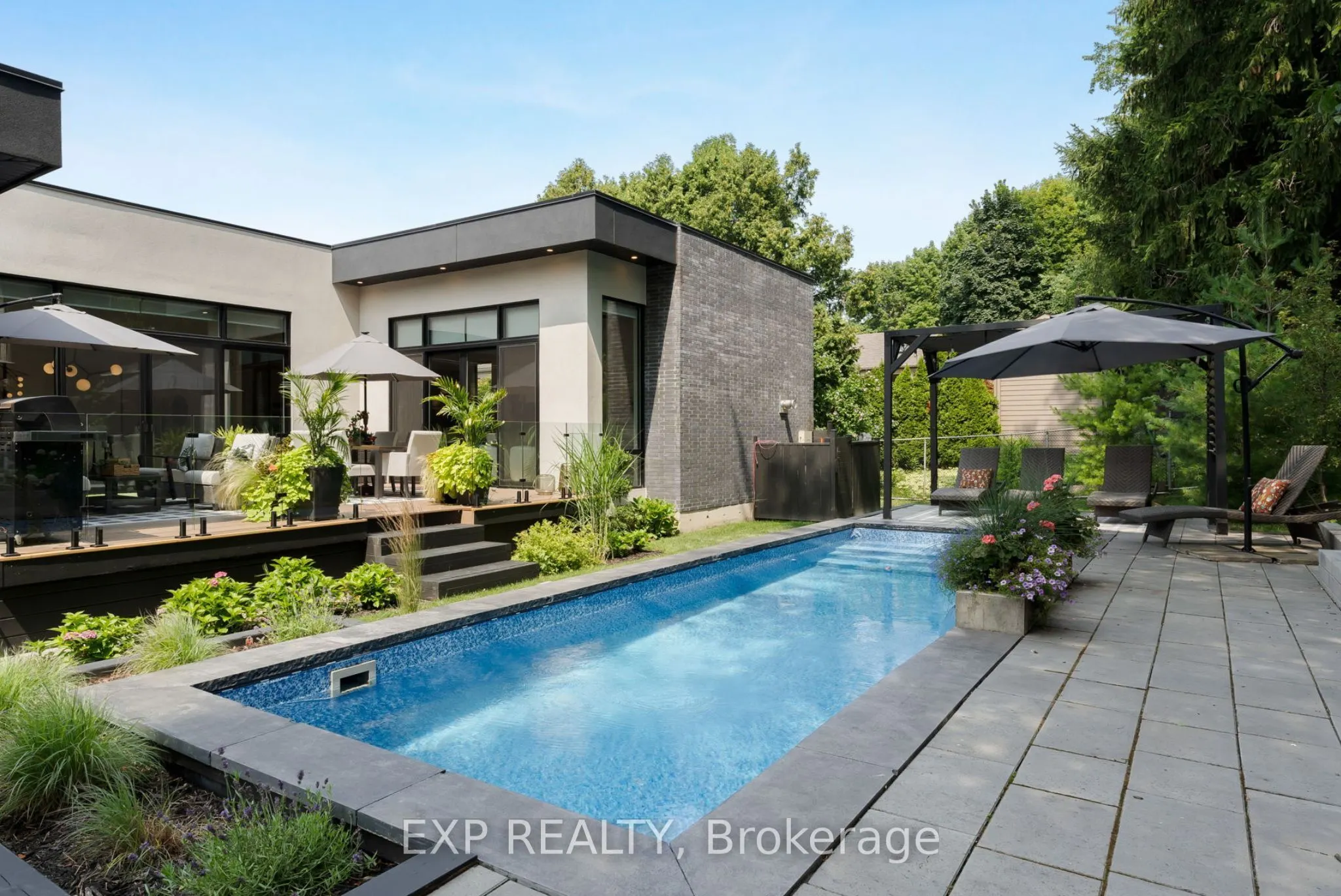 806 Alexander Road