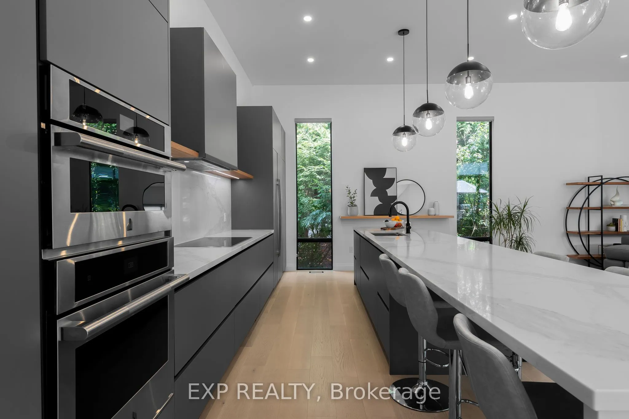 806 Alexander Road