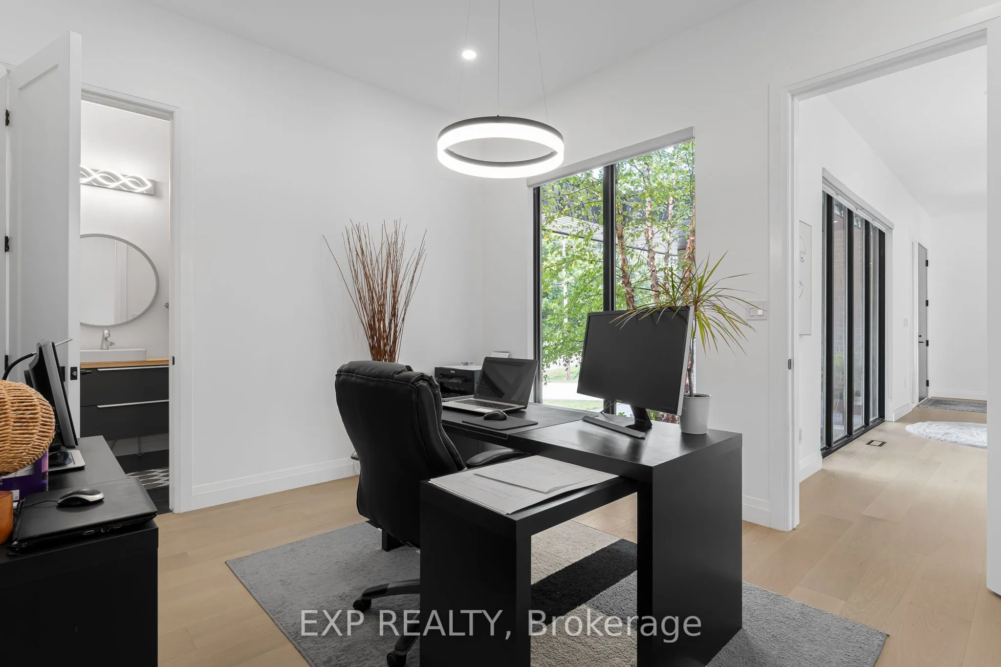 806 Alexander Road