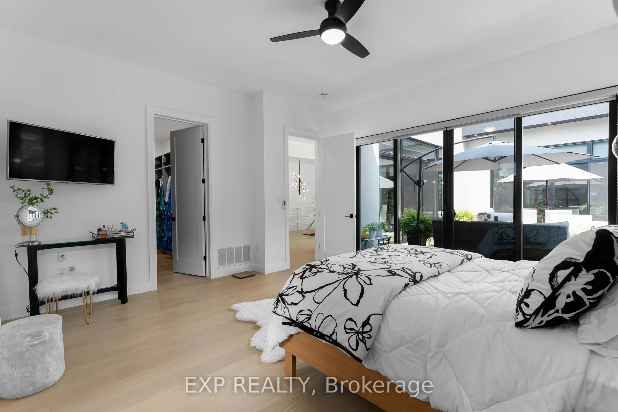 806 Alexander Road