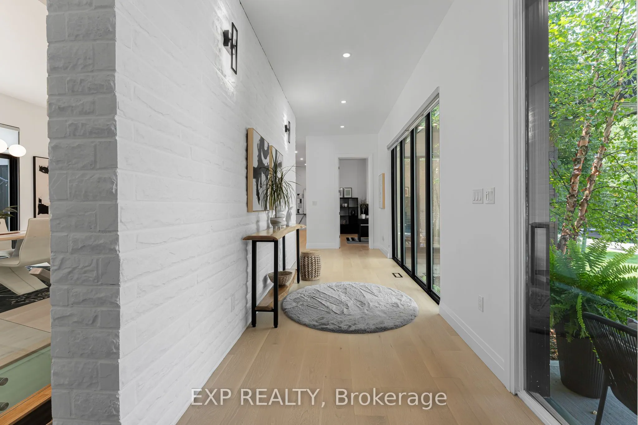 806 Alexander Road