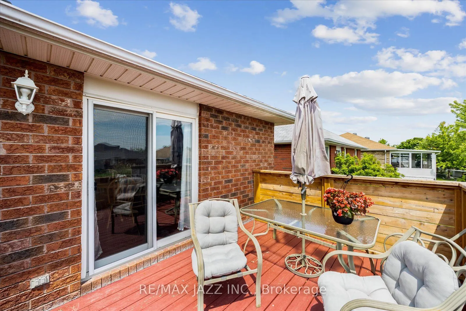 39 McGibbon Boulevard