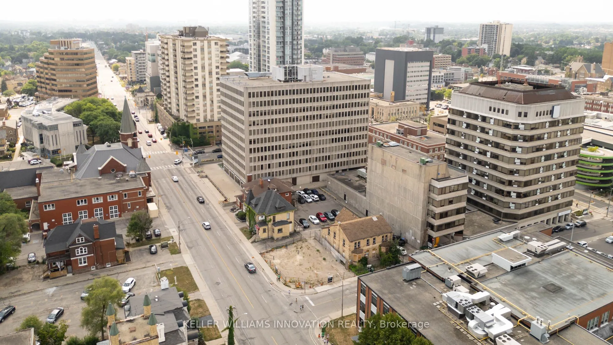 21 Weber Street W